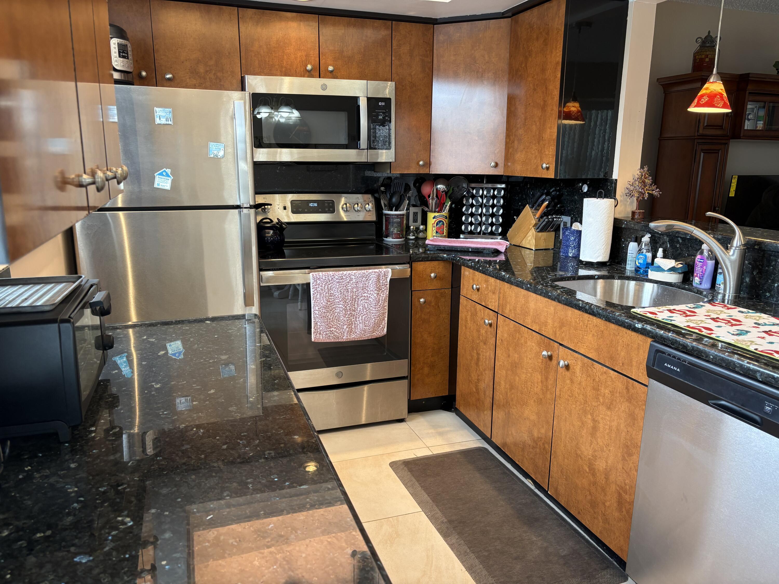 Foto de propiedad en 369 I Preston Drive, Boca Raton, FL 33434 Boca Raton con MLS# 