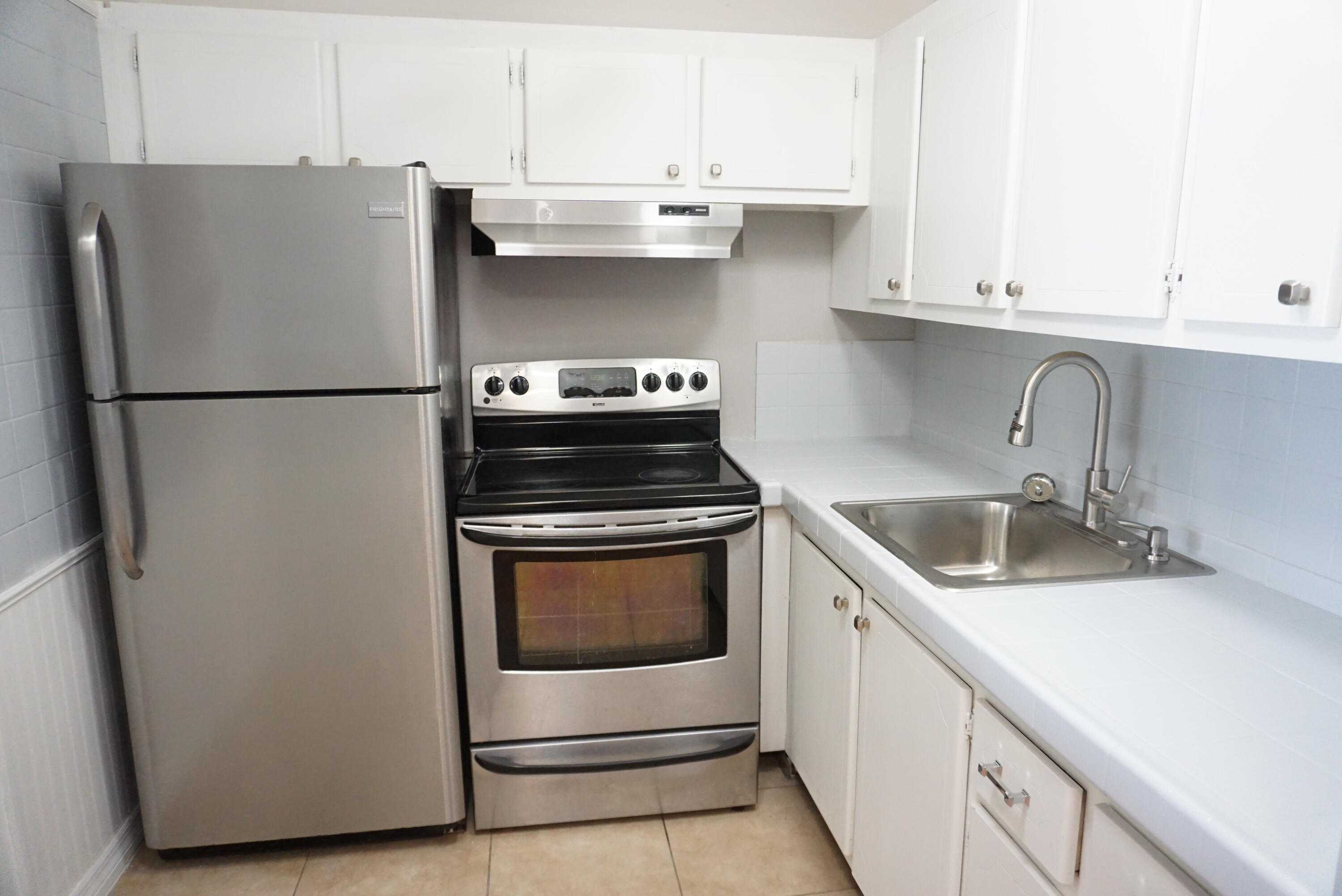 Foto de propiedad en 89 Cambridge D, West Palm Beach, FL 33417 West Palm Beach con MLS# 