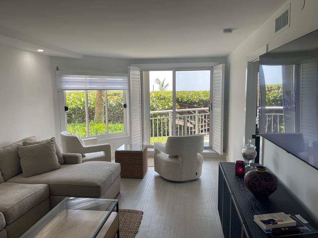 Ocean 50 steps away - no elevator - super easy access - Remodeled