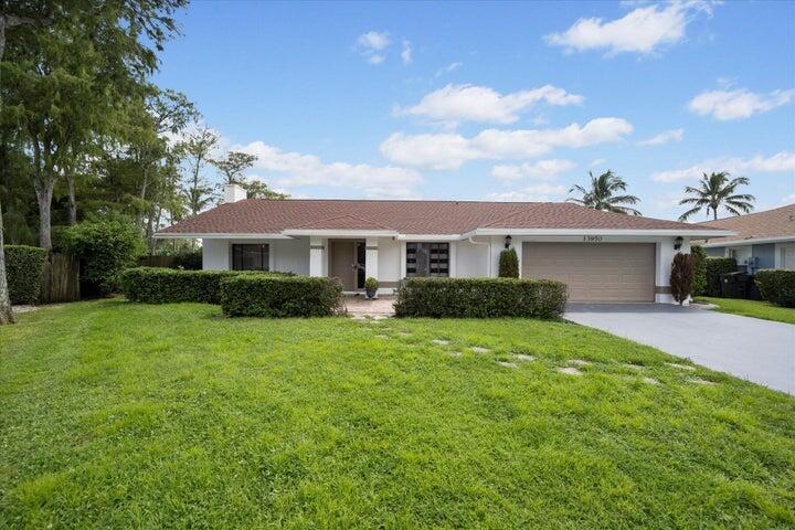 Foto de propiedad en 13950 BARBERRY Court, Wellington, FL 33414 Wellington con MLS# 