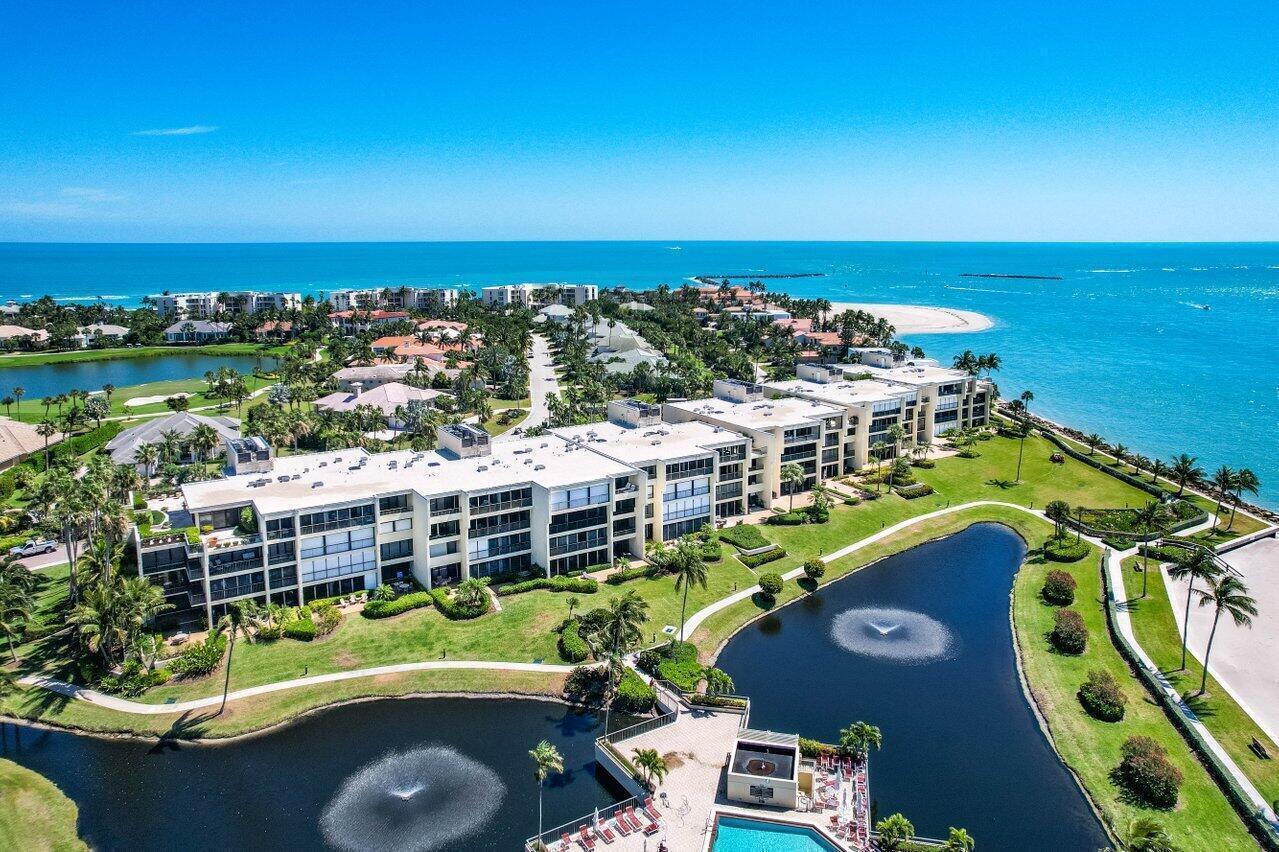Foto de propiedad en 2820 SE Dune Drive 2306, Stuart, FL 34996 Stuart con MLS# 
