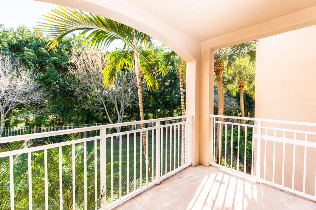 En Venta 6492 EMERALD DUNES Drive 205, West Palm Beach, FL 33411, West Palm Beach, FL 33411