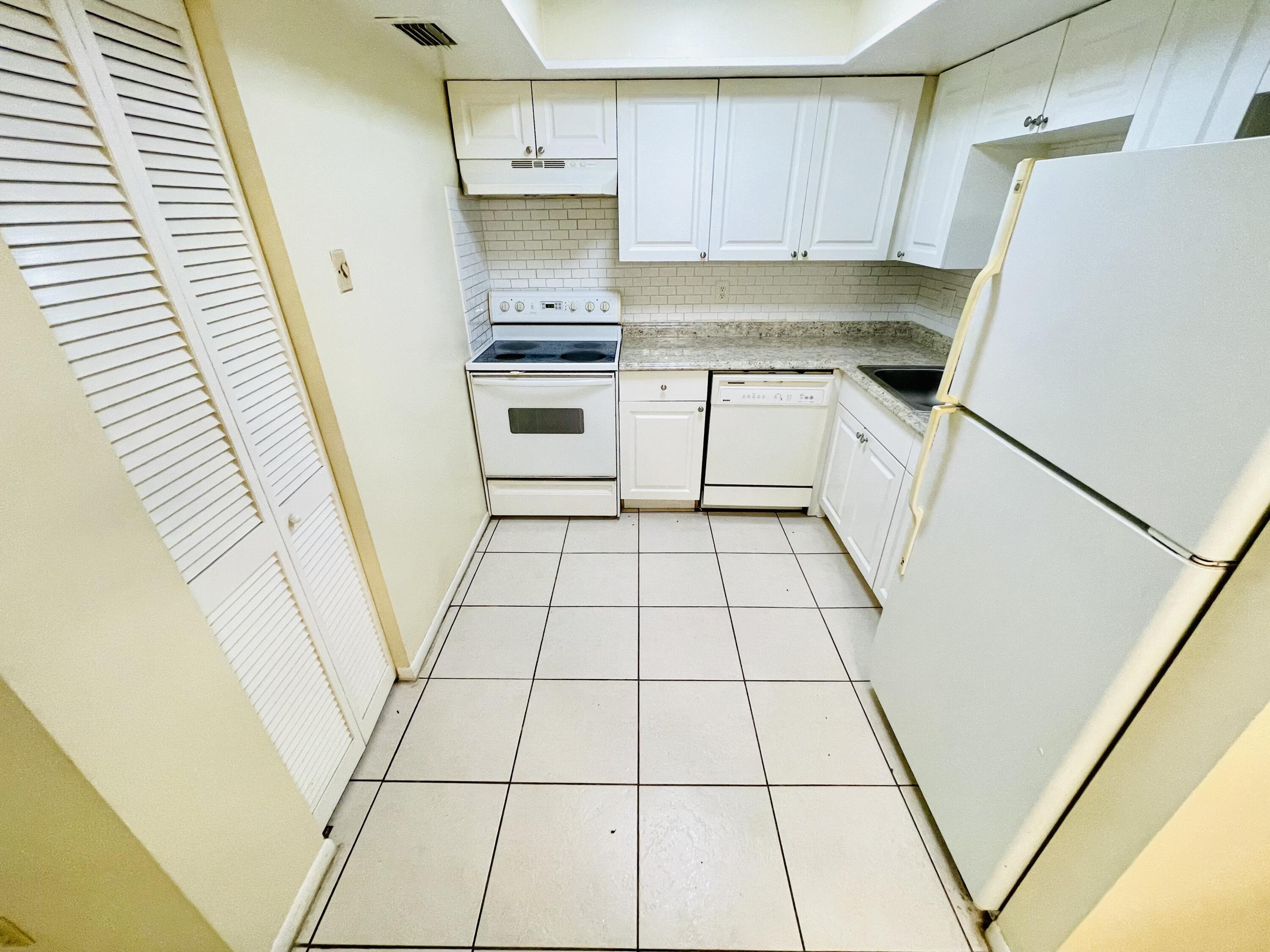 En Renta 3096 Collin Drive B, West Palm Beach, FL 33406, West Palm Beach, FL 33406