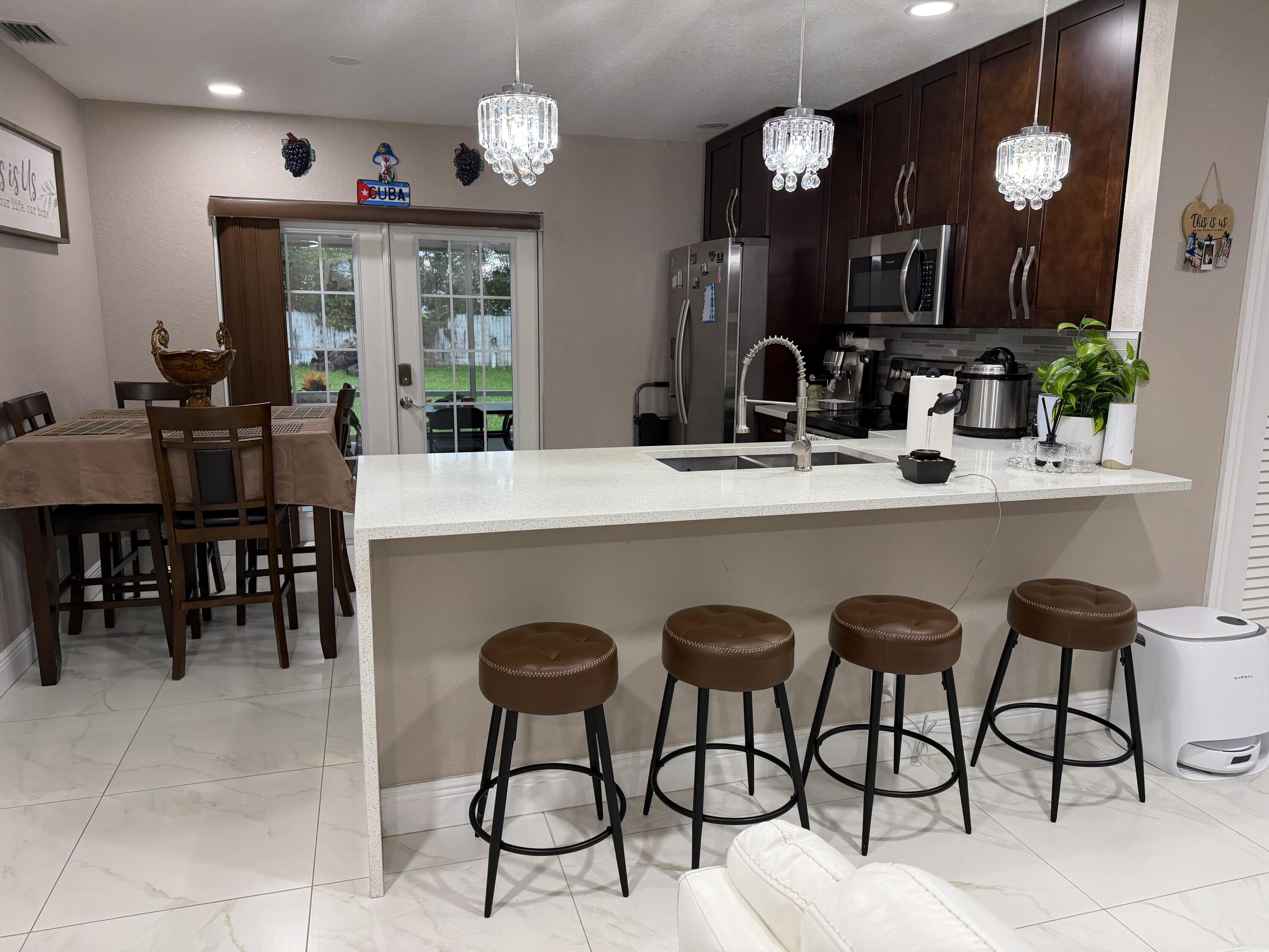 En Venta 4307 CYPRESS Lane, Palm Springs, FL 33406, Palm Springs, FL 33406