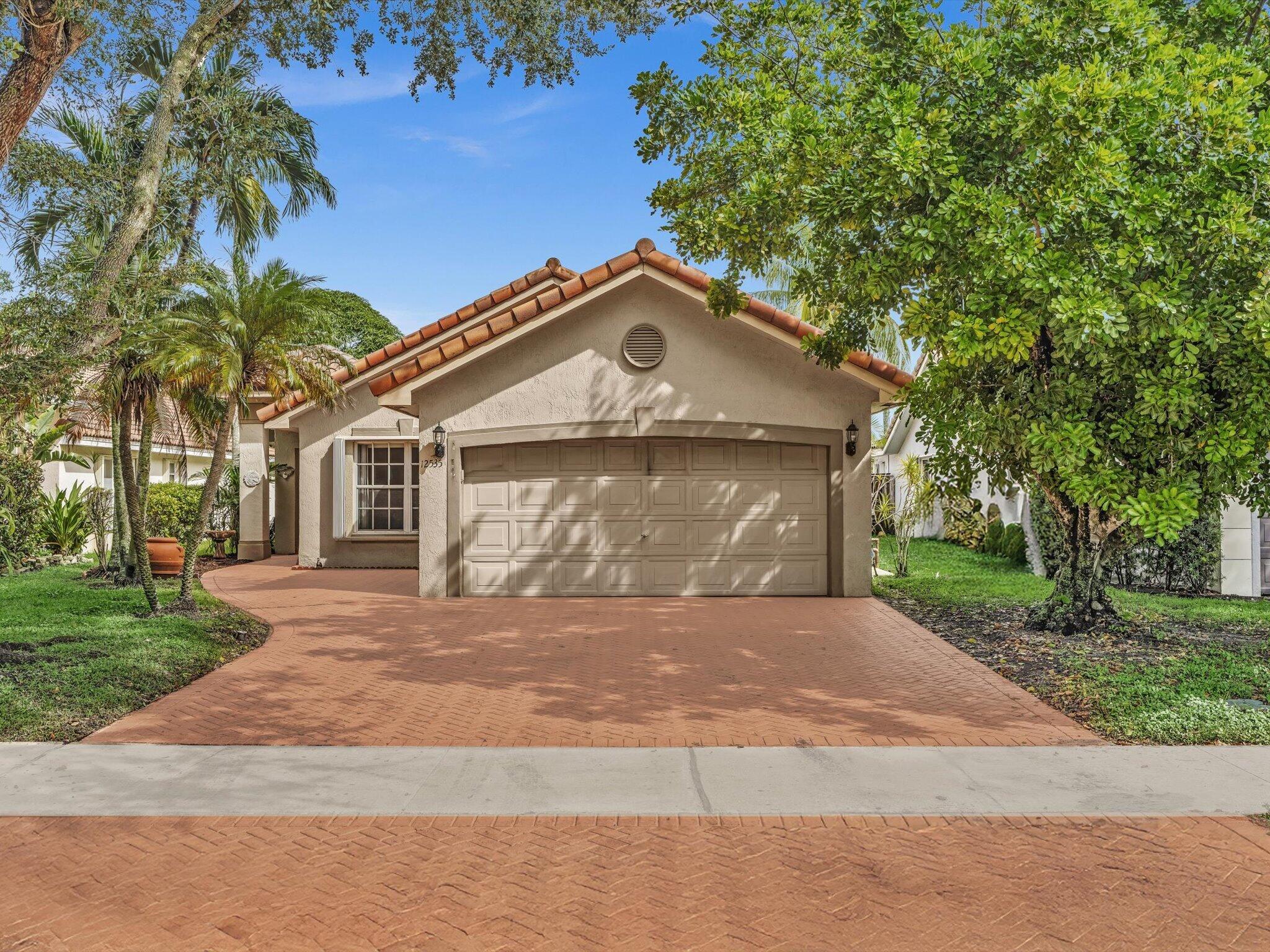 En Venta 12535 SW 7th Place, Davie, FL 33325, Davie, FL 33325