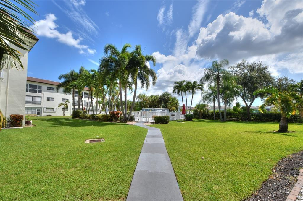 En Renta 4200 CRYSTAL LAKE Drive 212, Deerfield Beach, FL 33064, Deerfield Beach, FL 33064