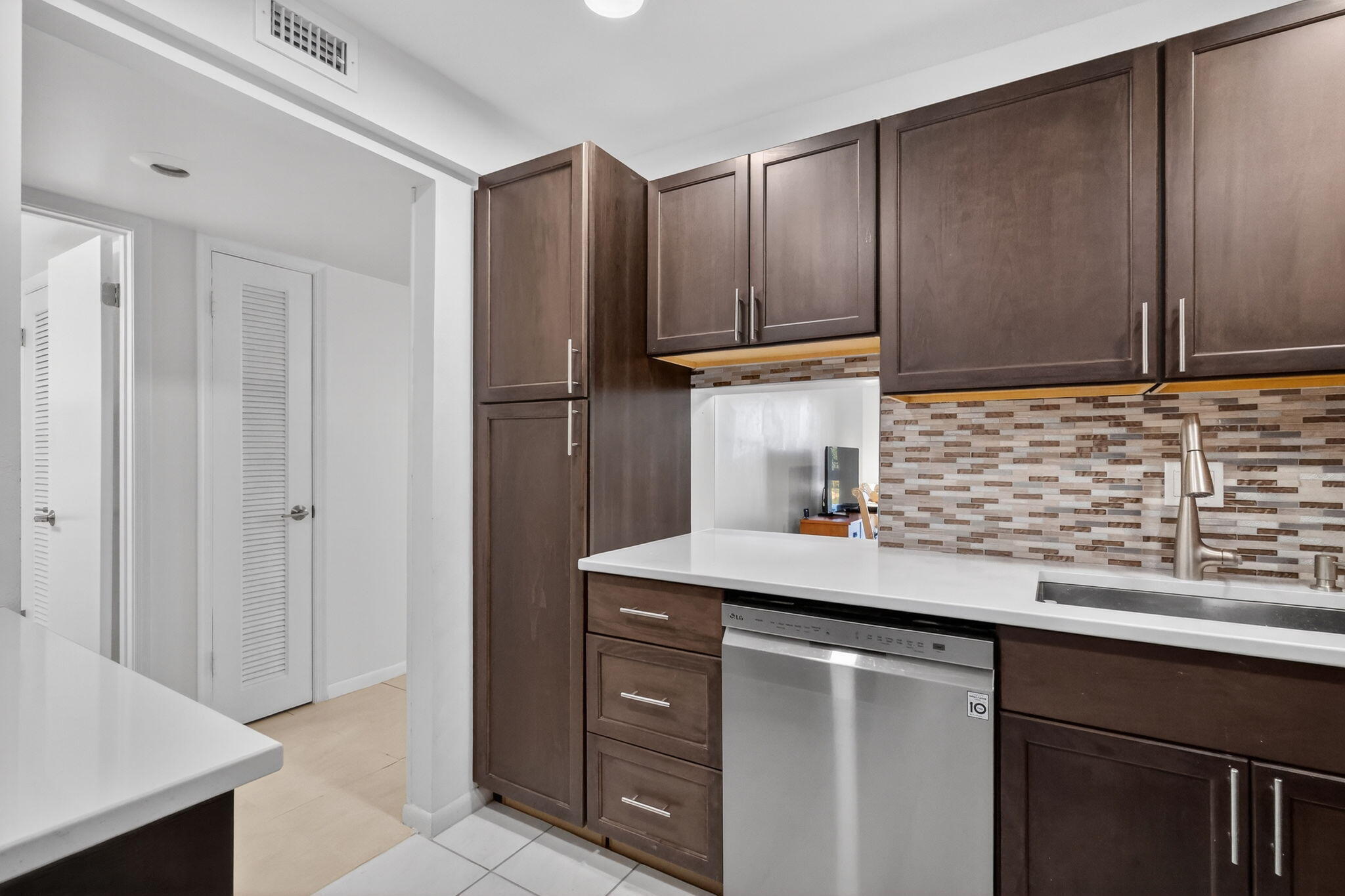 En Venta 2615 NE 1ST Court 201, Boynton Beach, FL 33435, Boynton Beach, FL 33435
