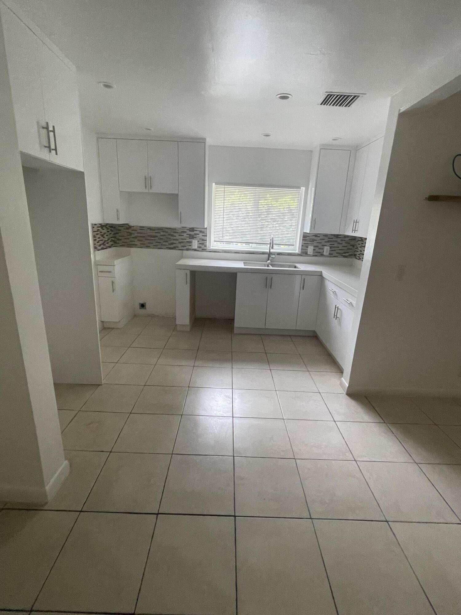 En Renta 2410 GARFIELD Street, Hollywood, FL 33020, Hollywood, FL 33020