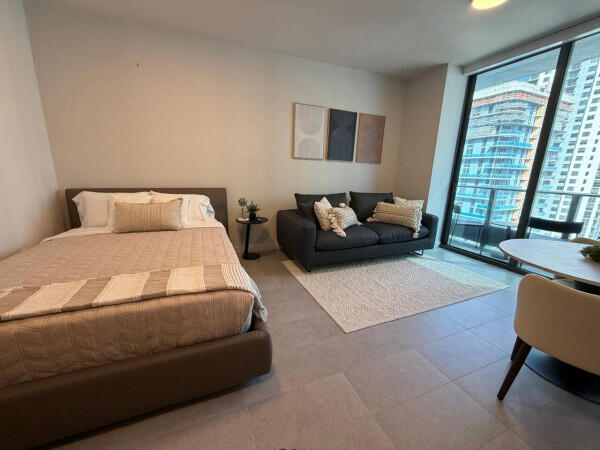 En Renta 121 NE 5TH Street 3209, Miami, FL 33132, Miami, FL 33132