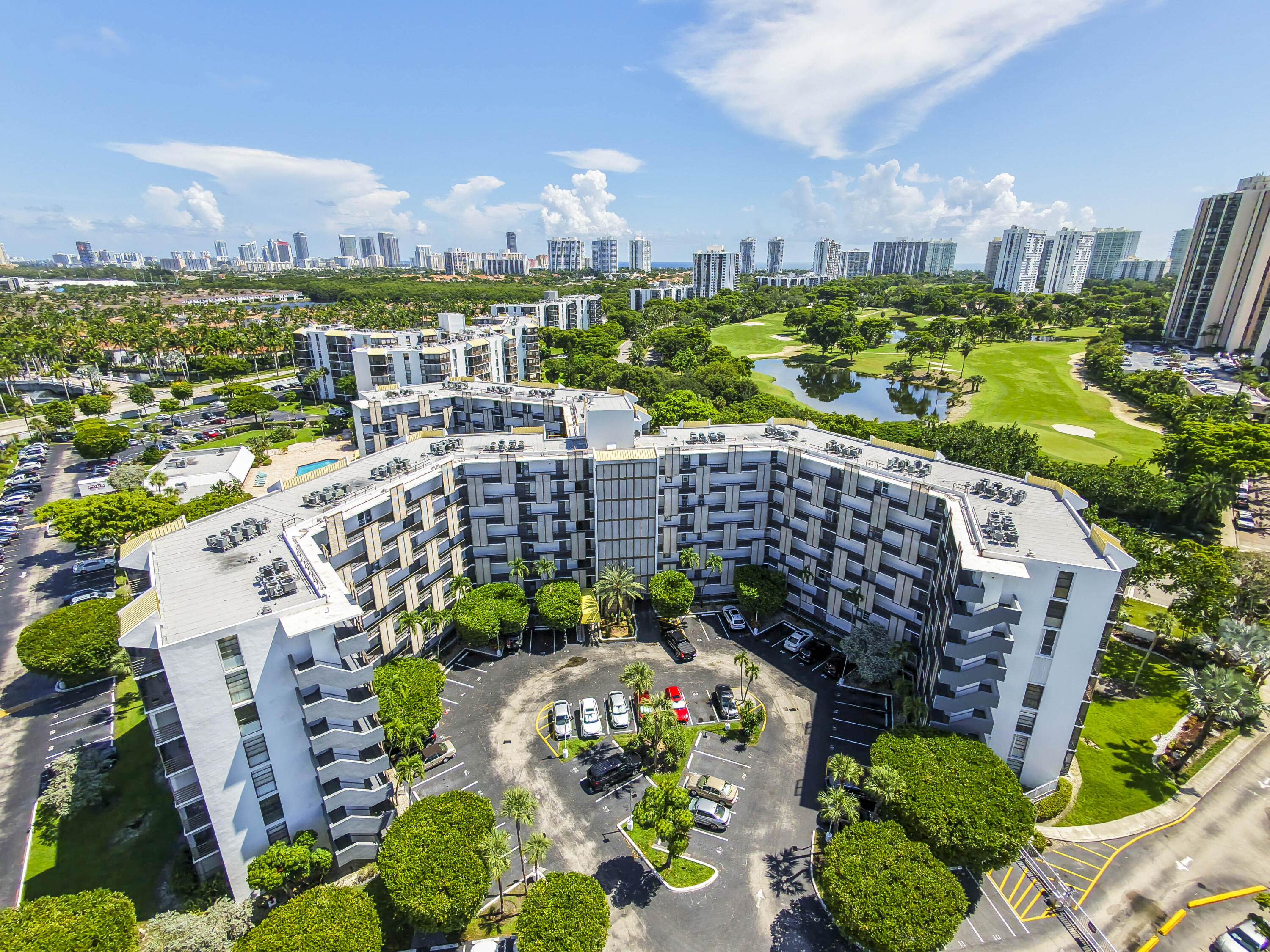 En Renta 20400 W Country Club Drive 809, Aventura, FL 33180, Aventura, FL 33180
