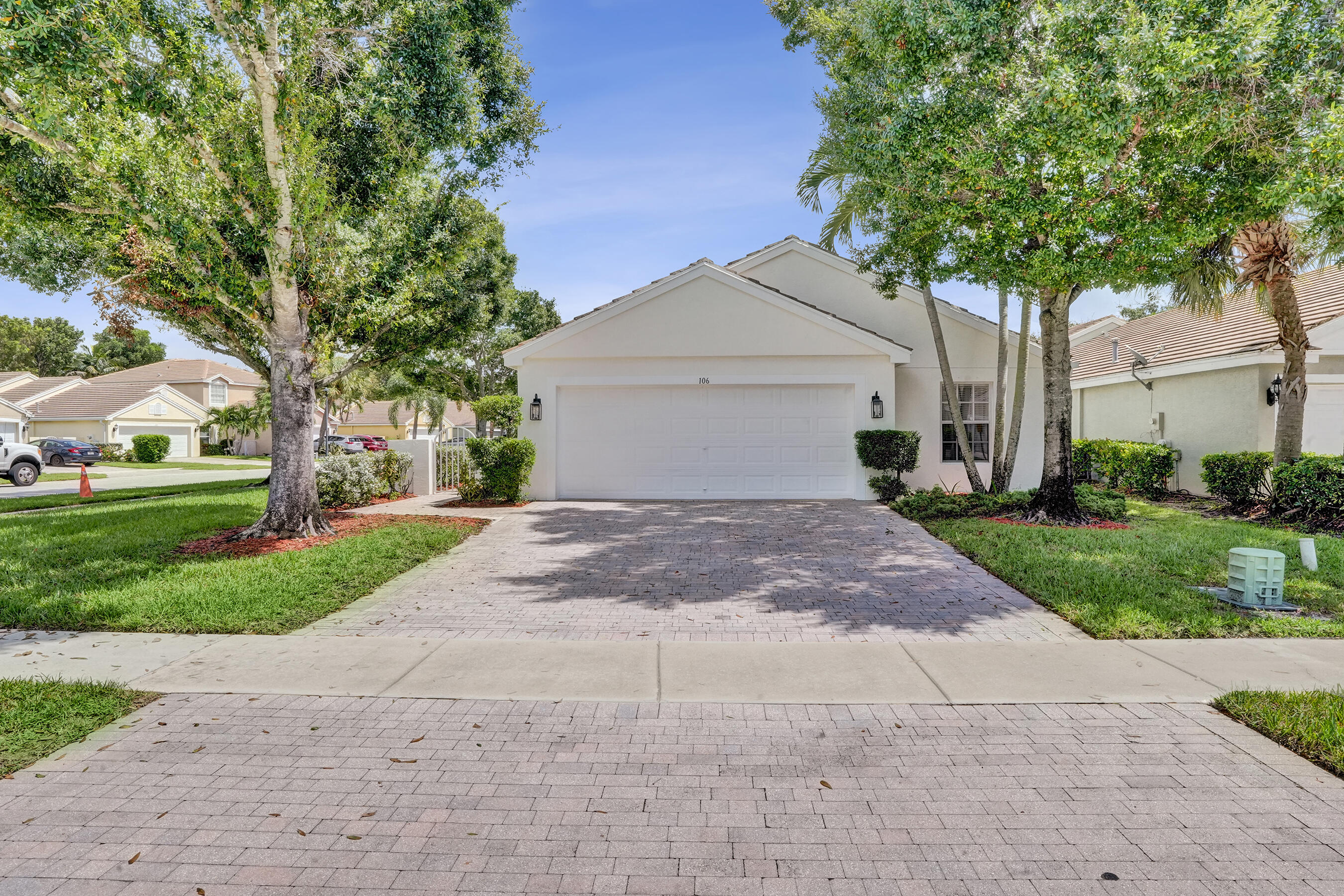 Foto de propiedad en 106 HAMILTON Terrace, Royal Palm Beach, FL 33414 Royal Palm Beach con MLS# 