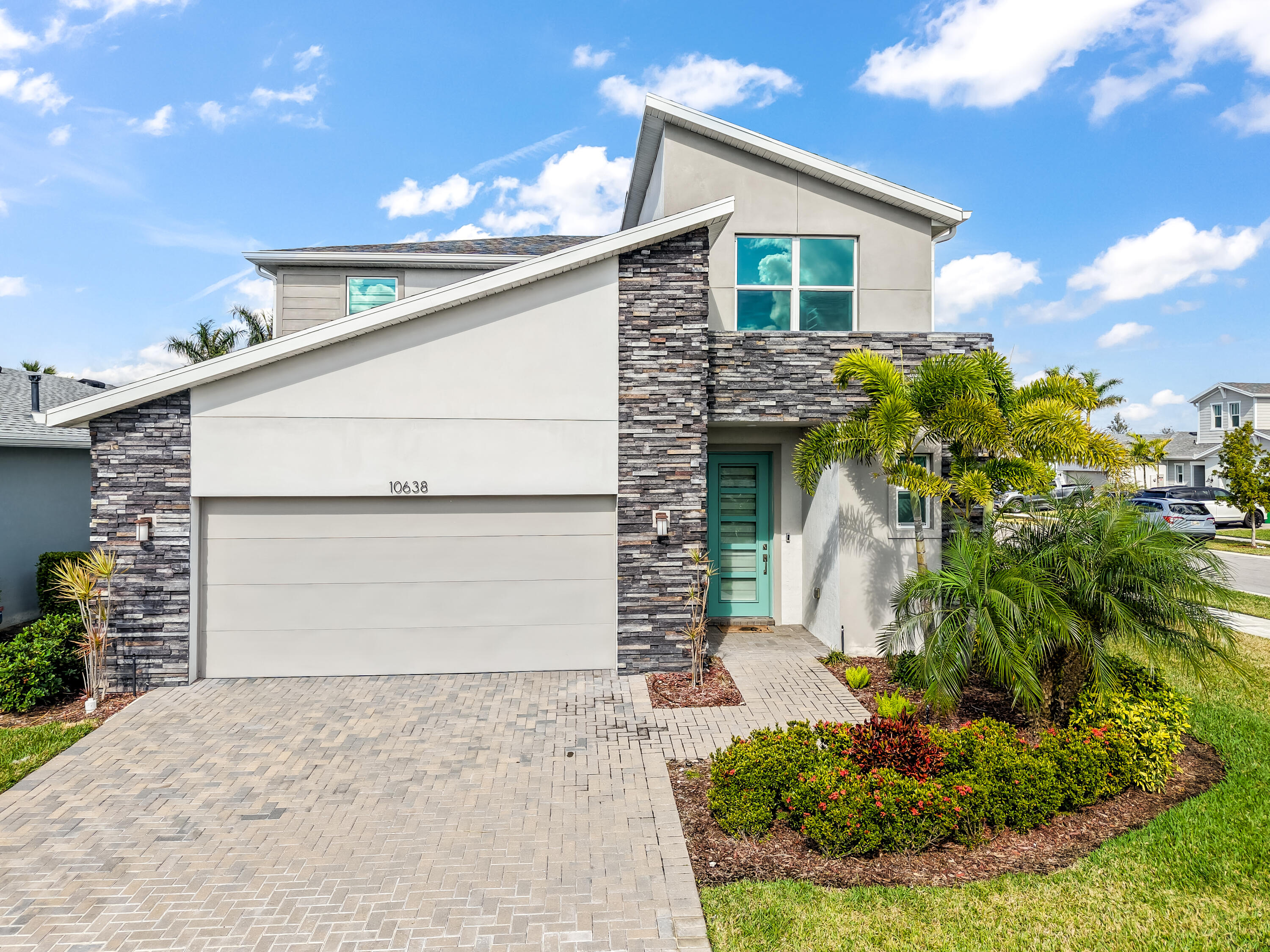 Foto de propiedad en 10638 Hensley Street, Port St. Lucie, FL 34987 Port St. Lucie con MLS# 