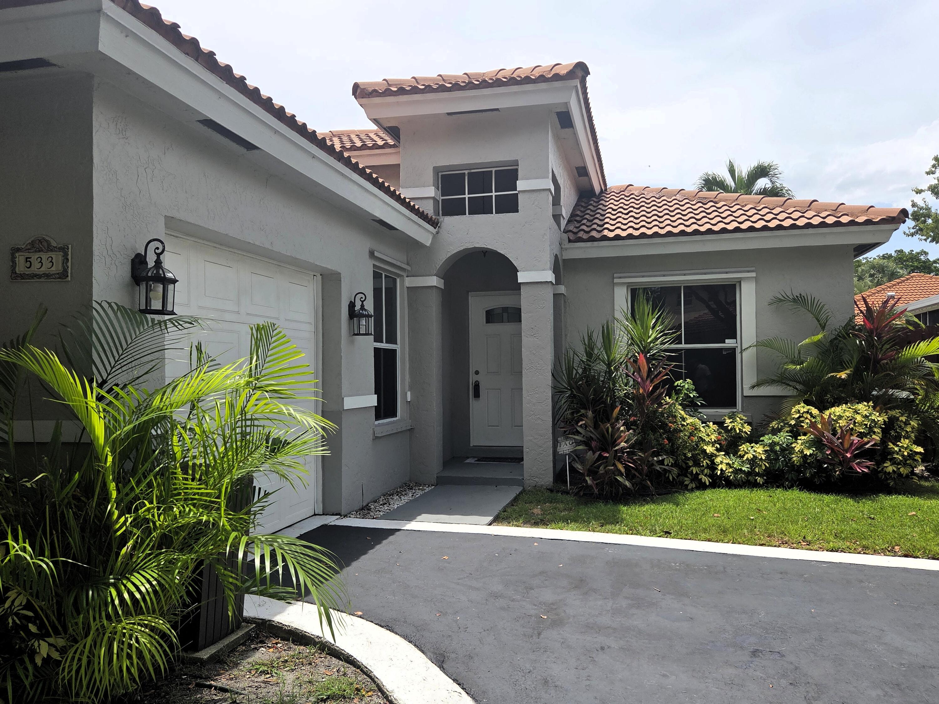 Foto de propiedad en 533 NW 47TH Avenue, Coconut Creek, FL 33063 Coconut Creek con MLS# 