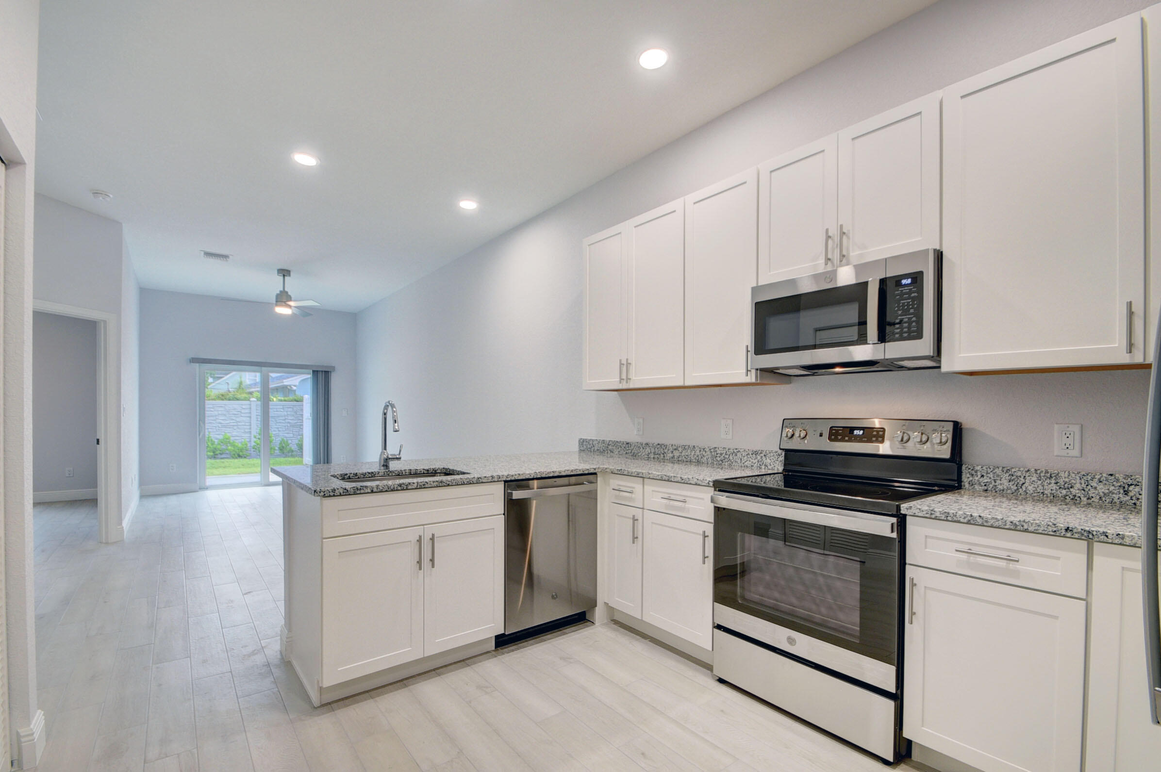 En Renta 703 Dawn Place C, Lantana, FL 33462, Lantana, FL 33462