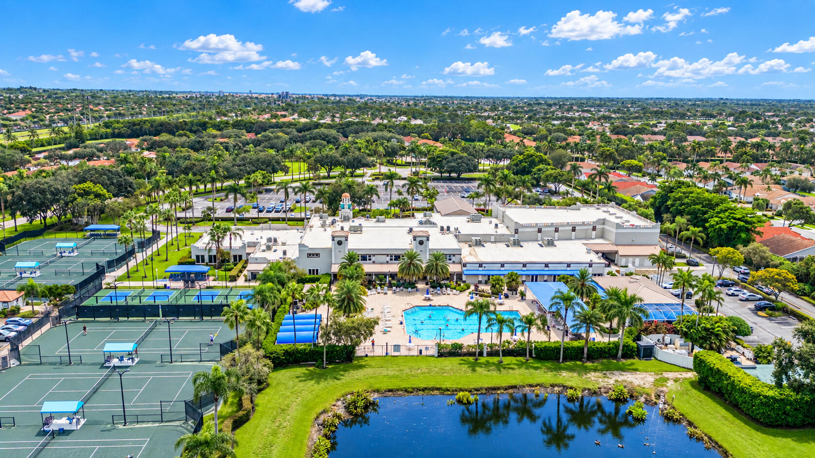 AERIAL VIEW/COMMUNITY