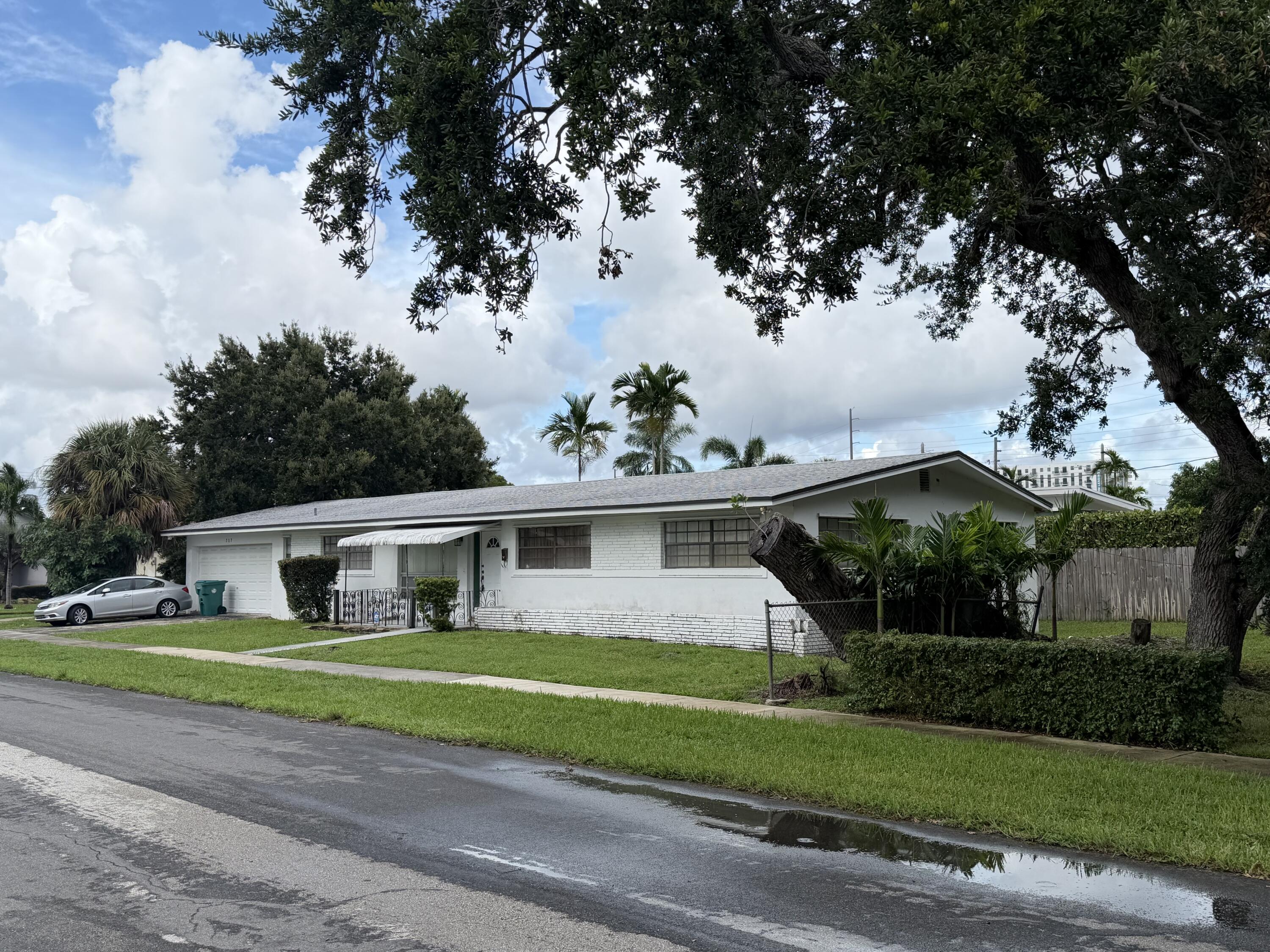 En Venta 717 SW 2ND Terrace, Dania Beach, FL 33004, Dania Beach, FL 33004