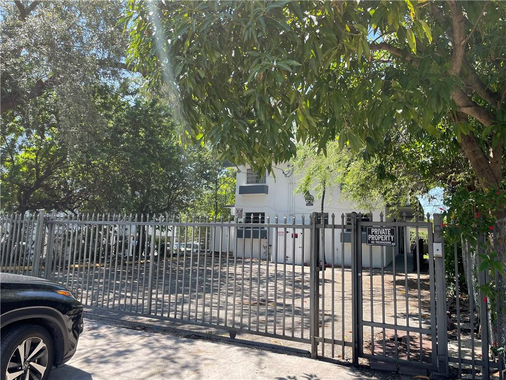En Renta 1052 NW 4TH Street 4, Miami, FL 33128, Miami, FL 33128