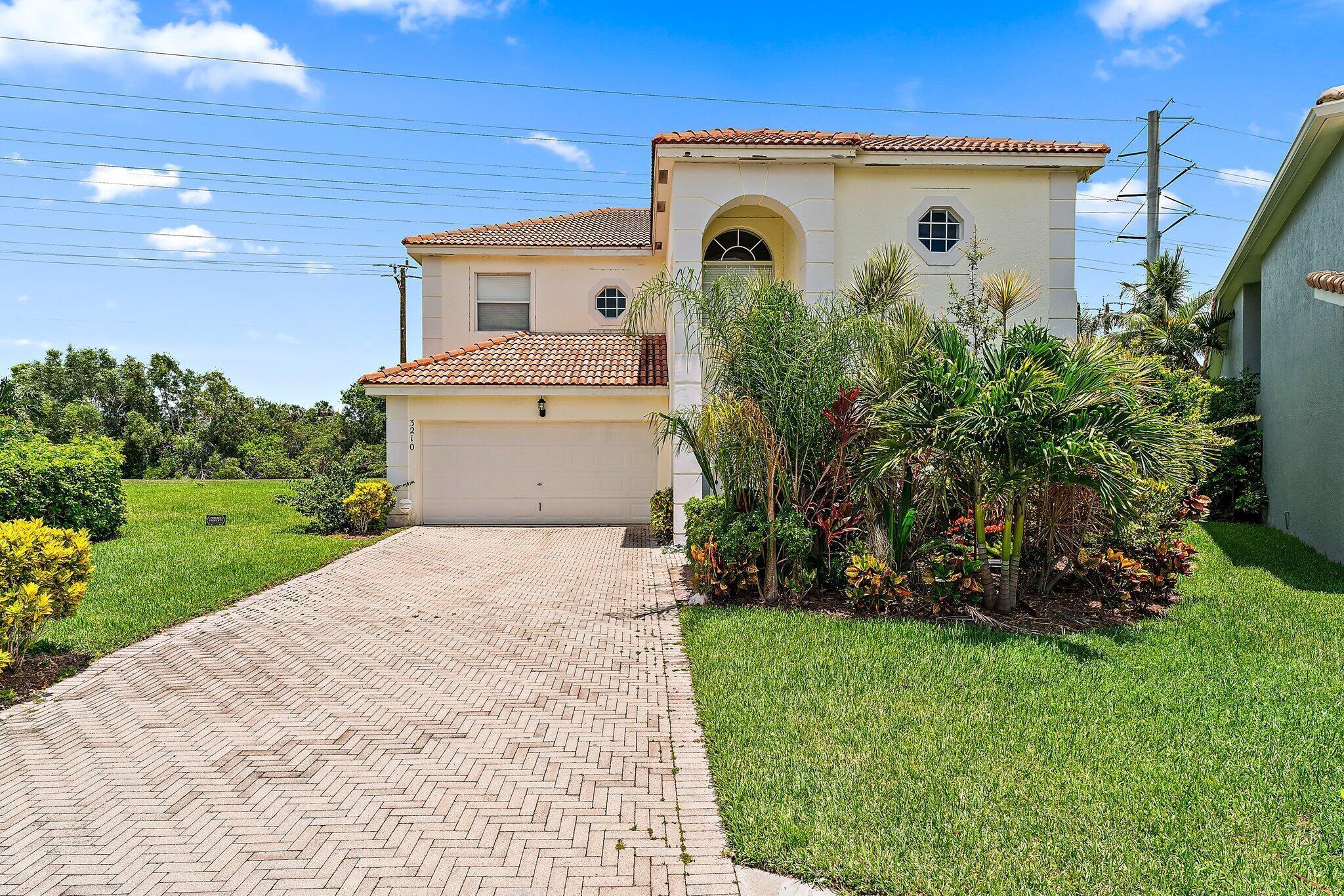 En Venta 3210 EL CAMINO REAL, West Palm Beach, FL 33409, West Palm Beach, FL 33409