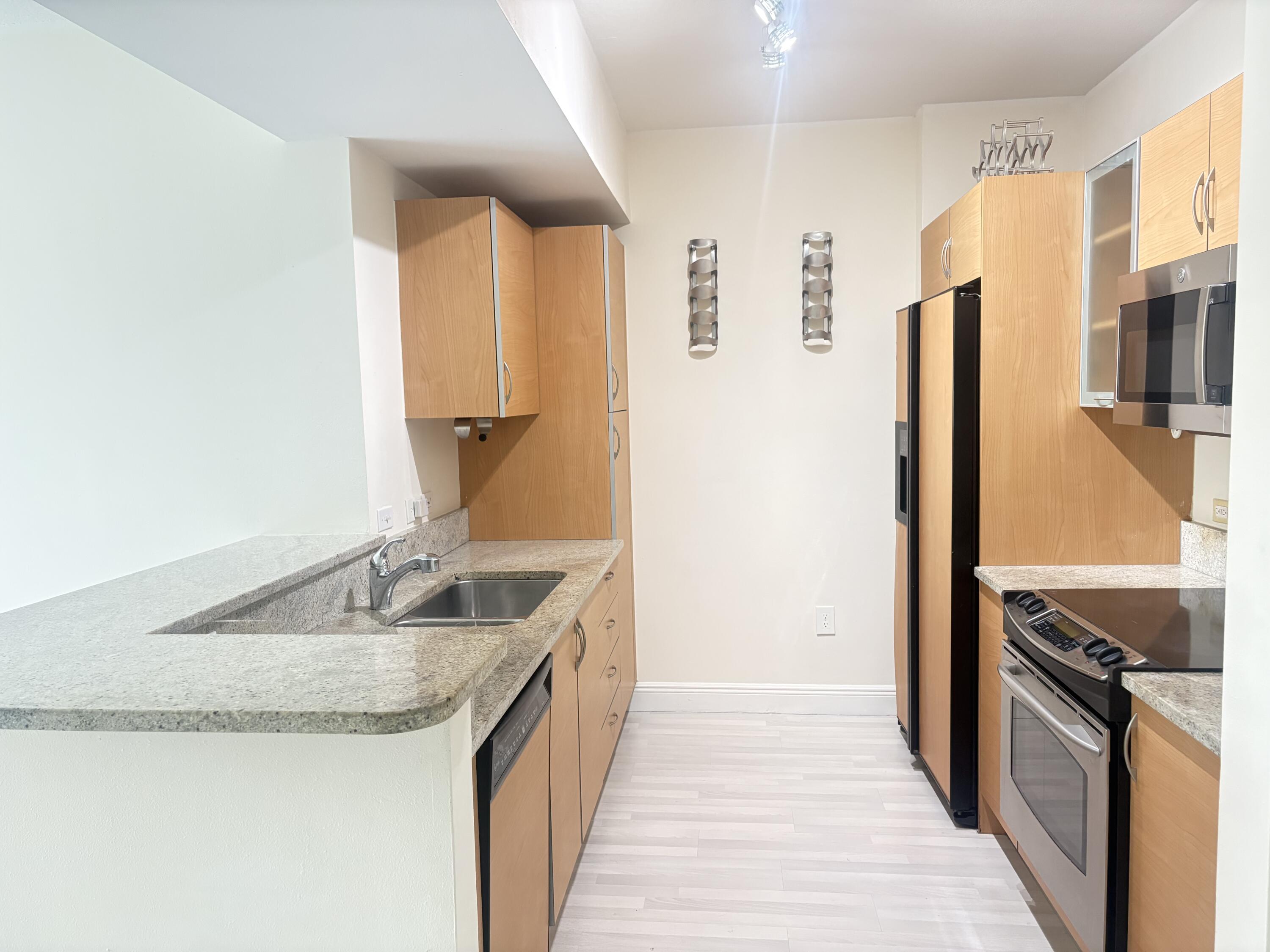 En Renta 2775 NE 187TH Street 325, Aventura, FL 33180, Aventura, FL 33180