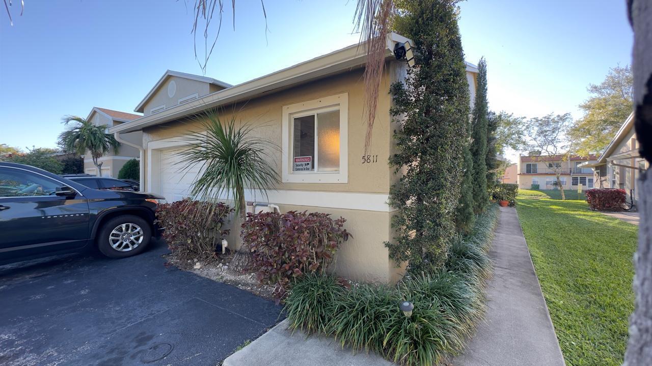 En Renta 5811 NW 57th Avenue, Tamarac, FL 33319, Tamarac, FL 33319