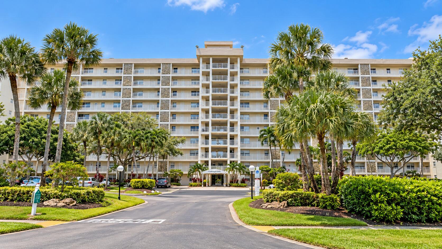 En Venta 3510 OAKS Way 408, Pompano Beach, FL 33069, Pompano Beach, FL 33069