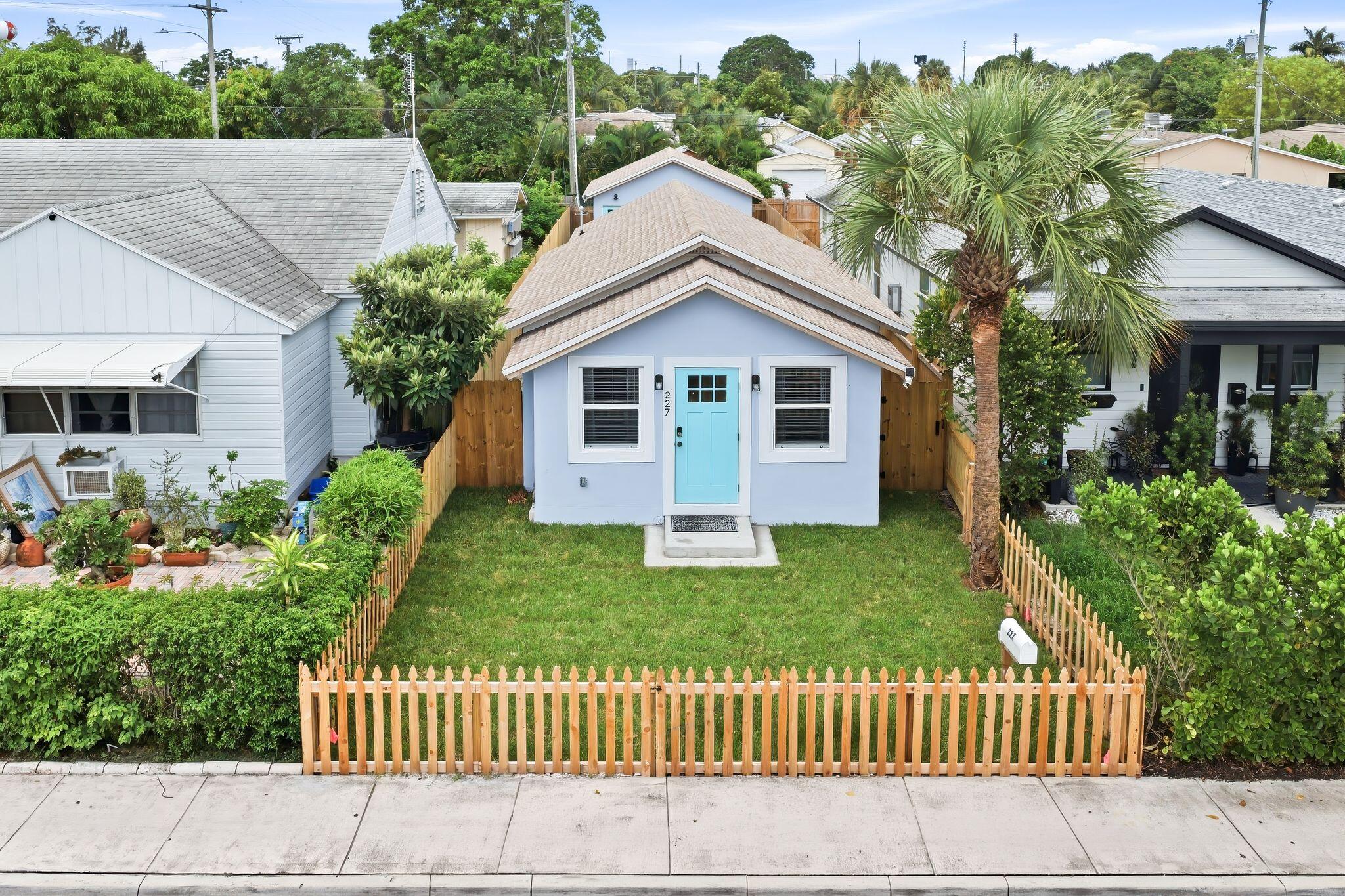 En Venta 227 S E Street, Lake Worth Beach, FL 33460, Lake Worth Beach, FL 33460