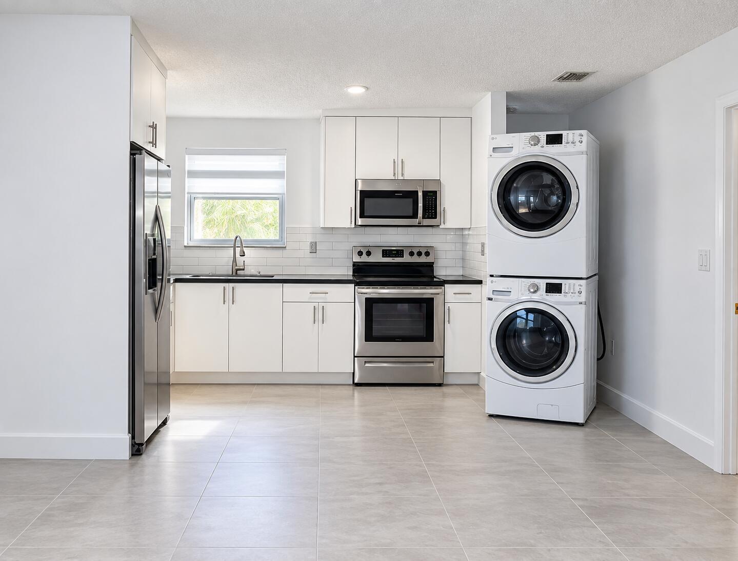 En Renta 7327 SW 22ND Street 2, Miami, FL 33155, Miami, FL 33155