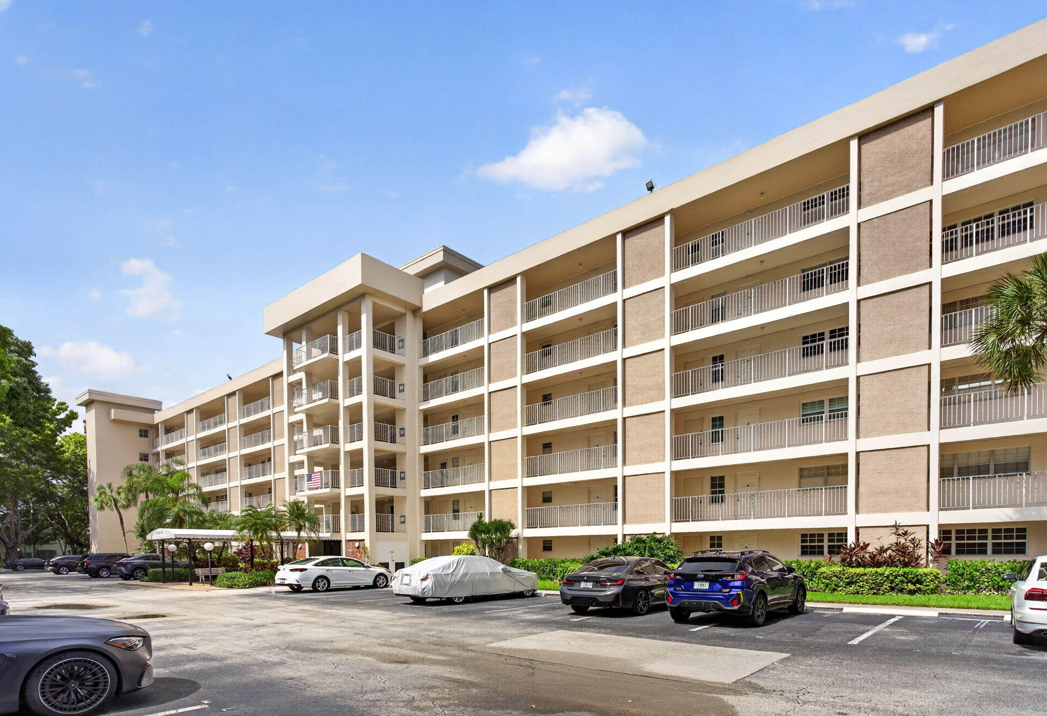 En Venta 2901 S Palm Aire Drive 610, Pompano Beach, FL 33069, Pompano Beach, FL 33069
