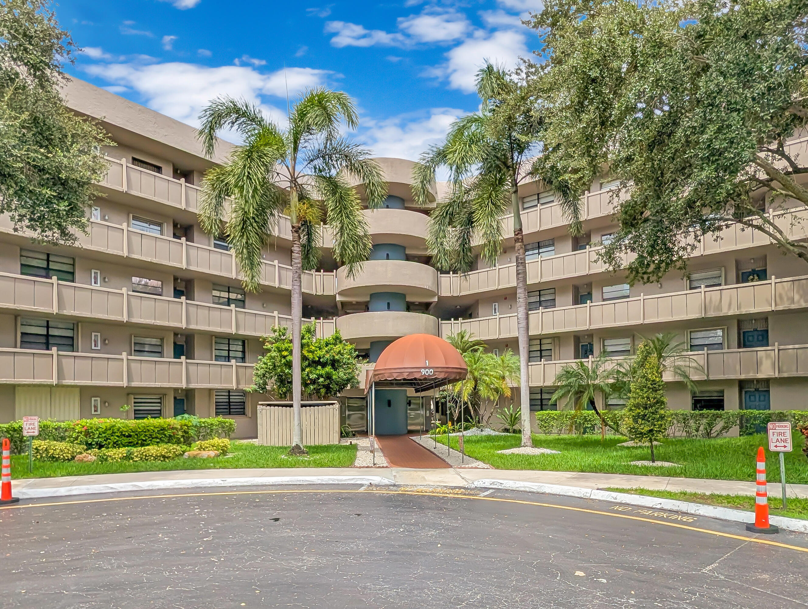 En Venta 900 Colony Point Circle 205, Pembroke Pines, FL 33026, Pembroke Pines, FL 33026