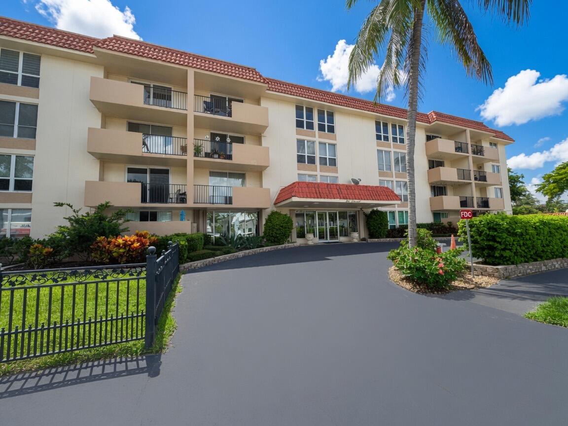En Renta 1000 SPANISH RIVER Road 4P, Boca Raton, FL 33432, Boca Raton, FL 33432