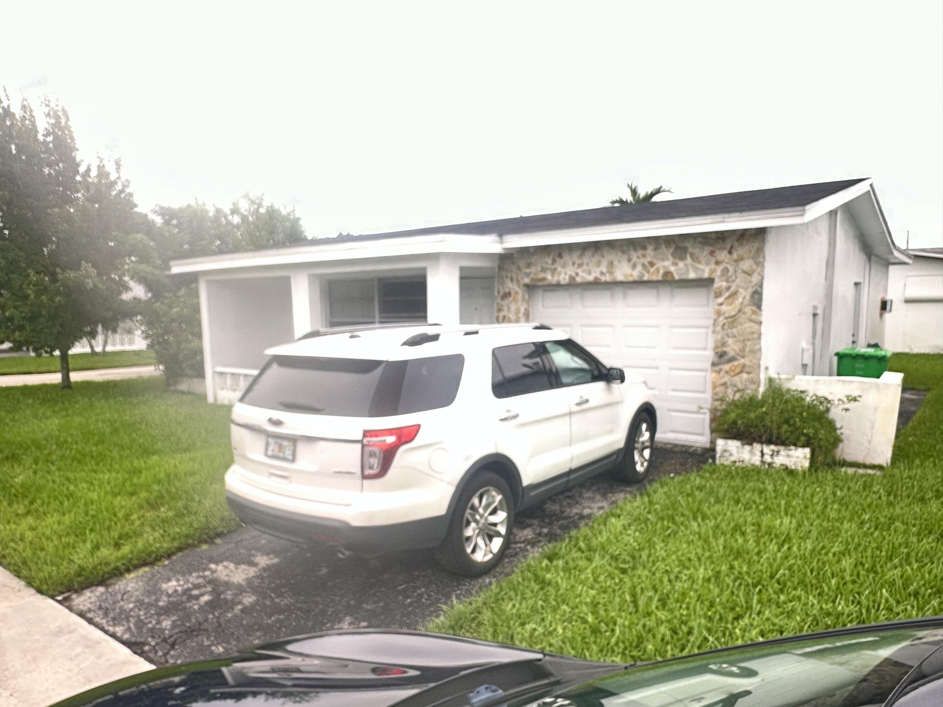 En Renta 2301 NW 81ST Terrace, Sunrise, FL 33322, Sunrise, FL 33322
