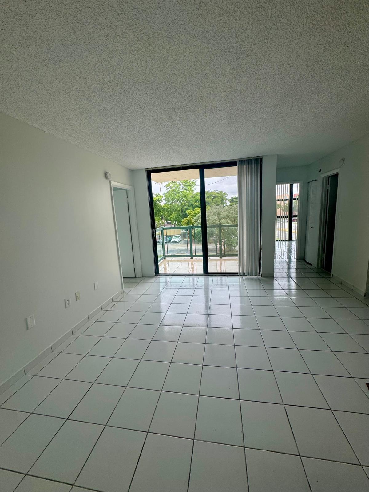 En Renta 2055 SW 122ND Avenue 328, Miami, FL 33175, Miami, FL 33175