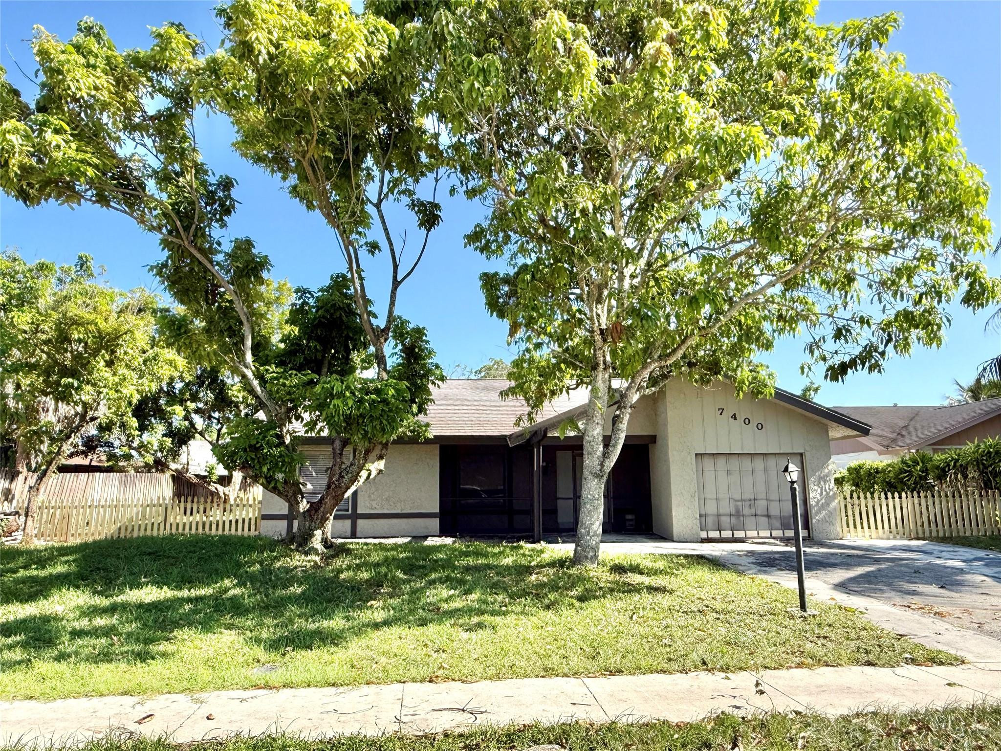 En Renta 7400 SW 11TH Court, North Lauderdale, FL 33068, North Lauderdale, FL 33068