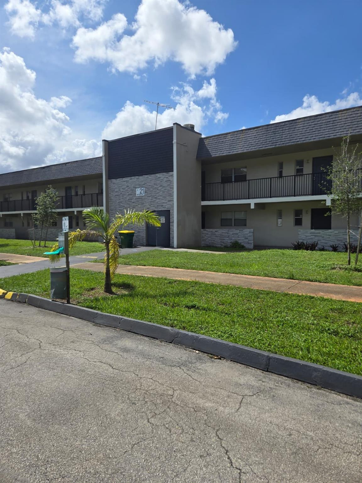 En Renta 8001 FAIRVIEW Drive 104, Tamarac, FL 33321, Tamarac, FL 33321