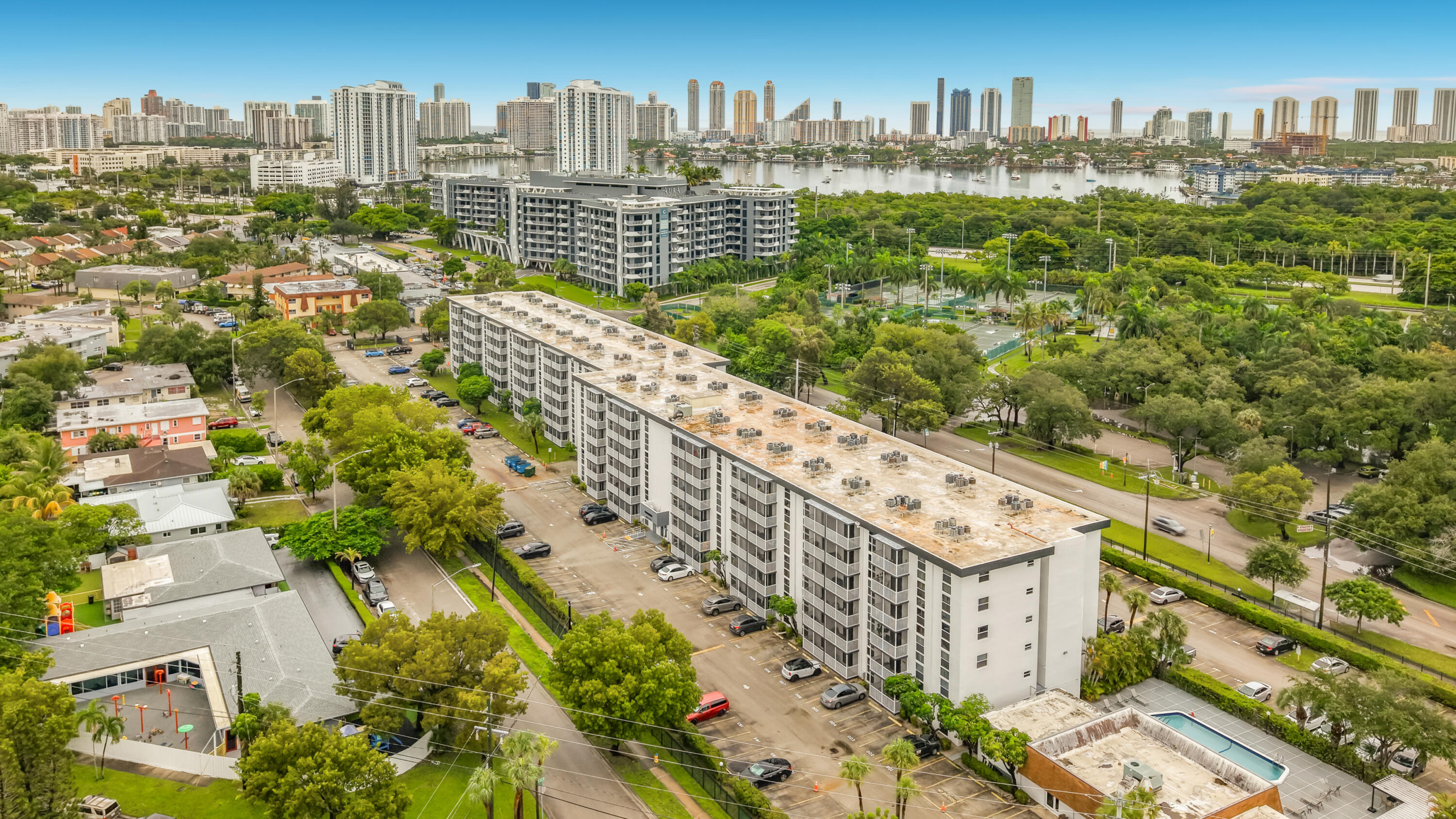 En Venta 16851 NE 23RD Avenue A608, North Miami Beach, FL 33160, North Miami Beach, FL 33160