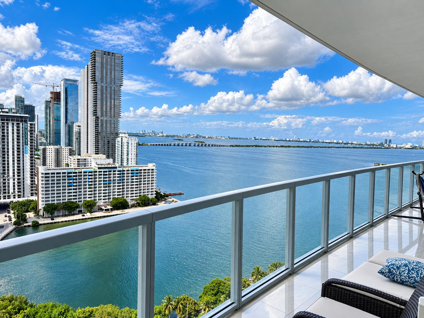 En Venta 1900 N Bayshore Drive 2604, Miami, FL 33132, Miami, FL 33132