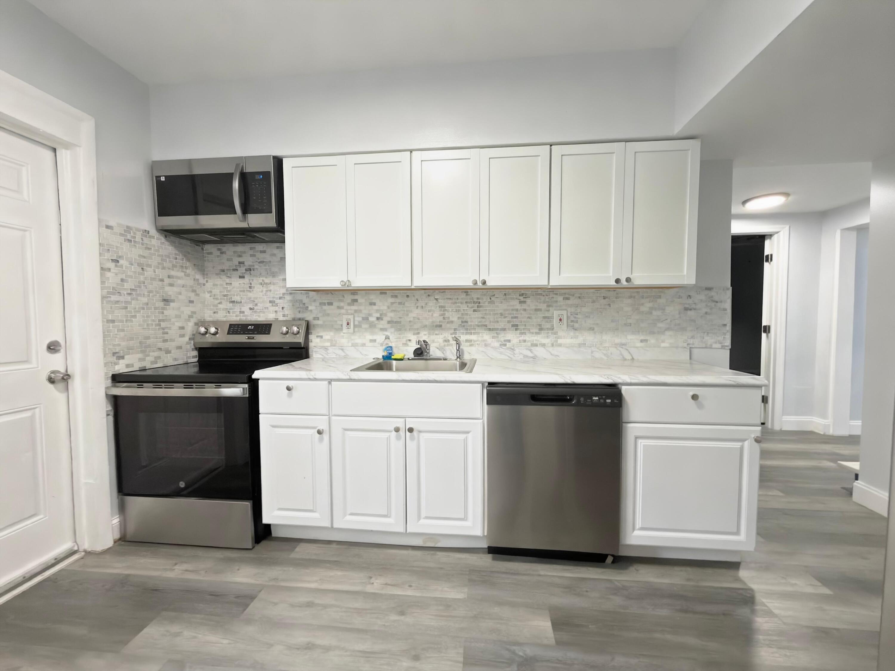En Renta 131 E 27TH Street 6, Riviera Beach, FL 33404, Riviera Beach, FL 33404