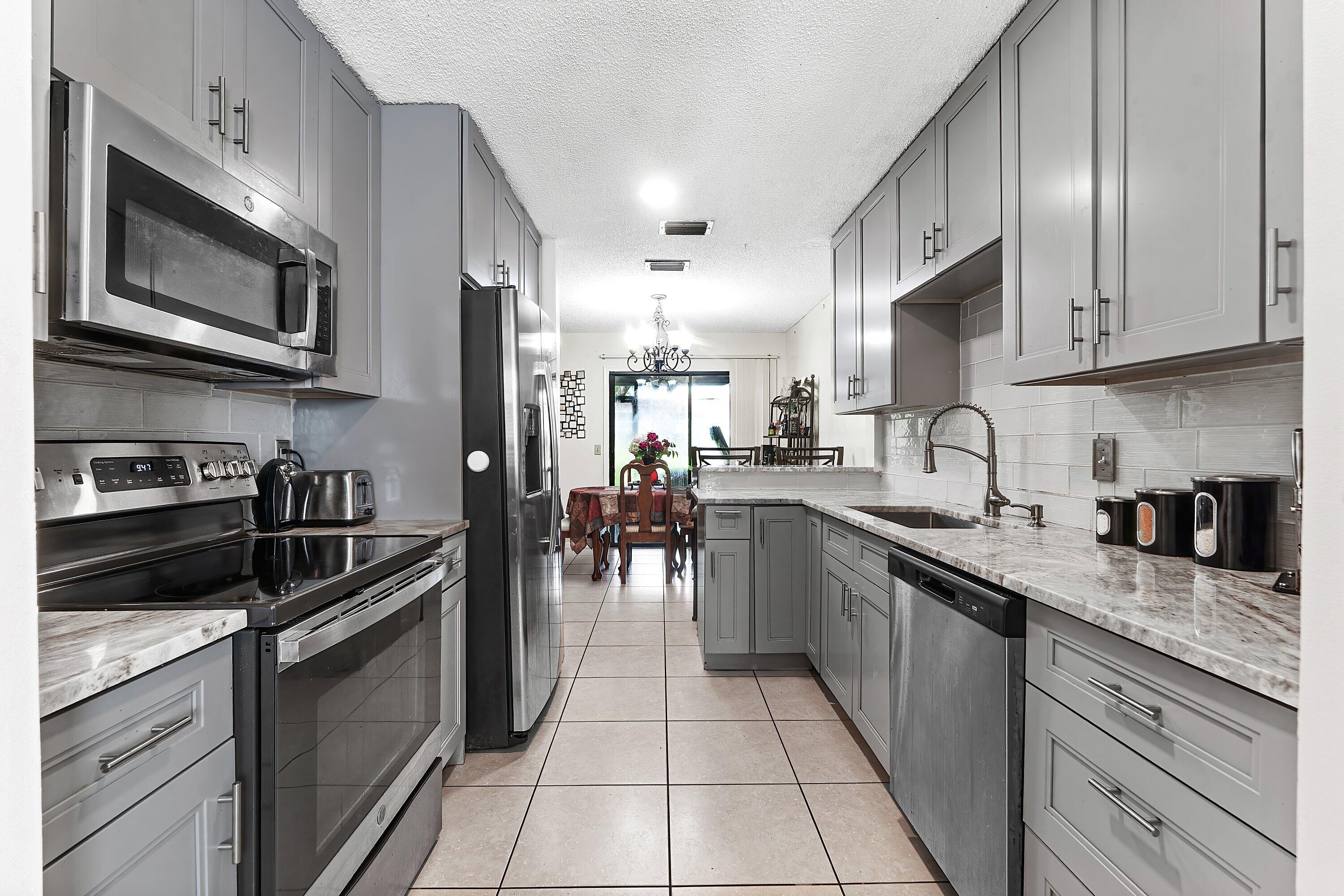 En Venta 1595 Woodbridge Lakes Circle, West Palm Beach, FL 33406, West Palm Beach, FL 33406