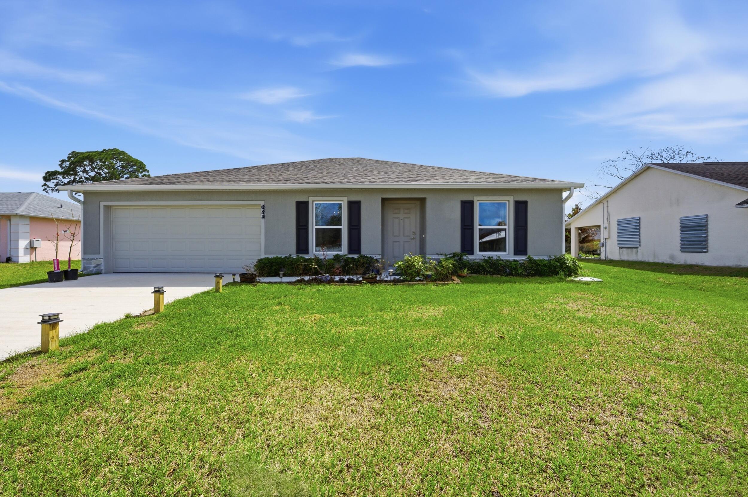 En Venta 684 SE CRESCENT Avenue, Port St. Lucie, FL 34984, Port St. Lucie, FL 34984