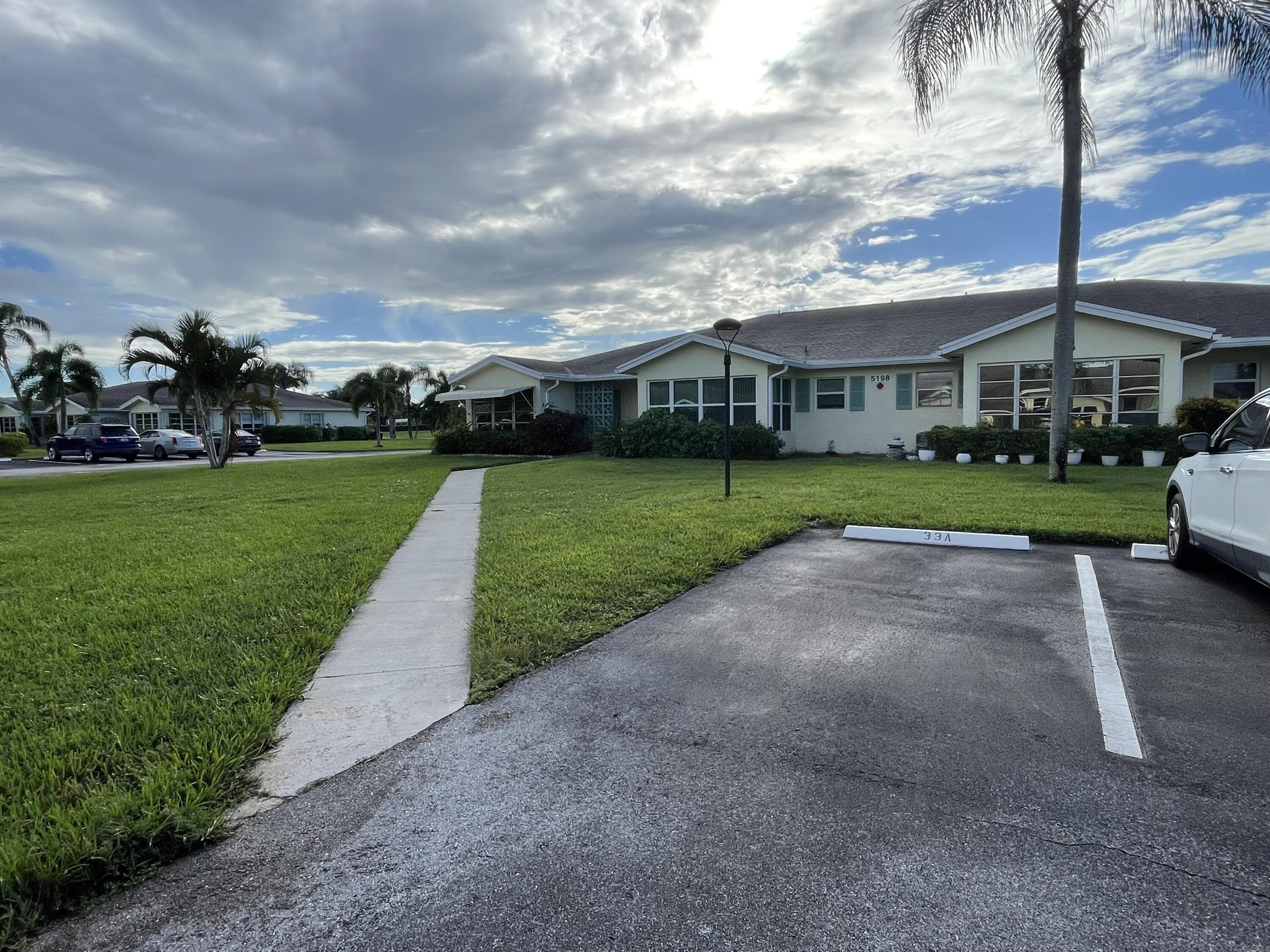 En Venta 5198 LAKEFRONT Boulevard A, Delray Beach, FL 33484, Delray Beach, FL 33484