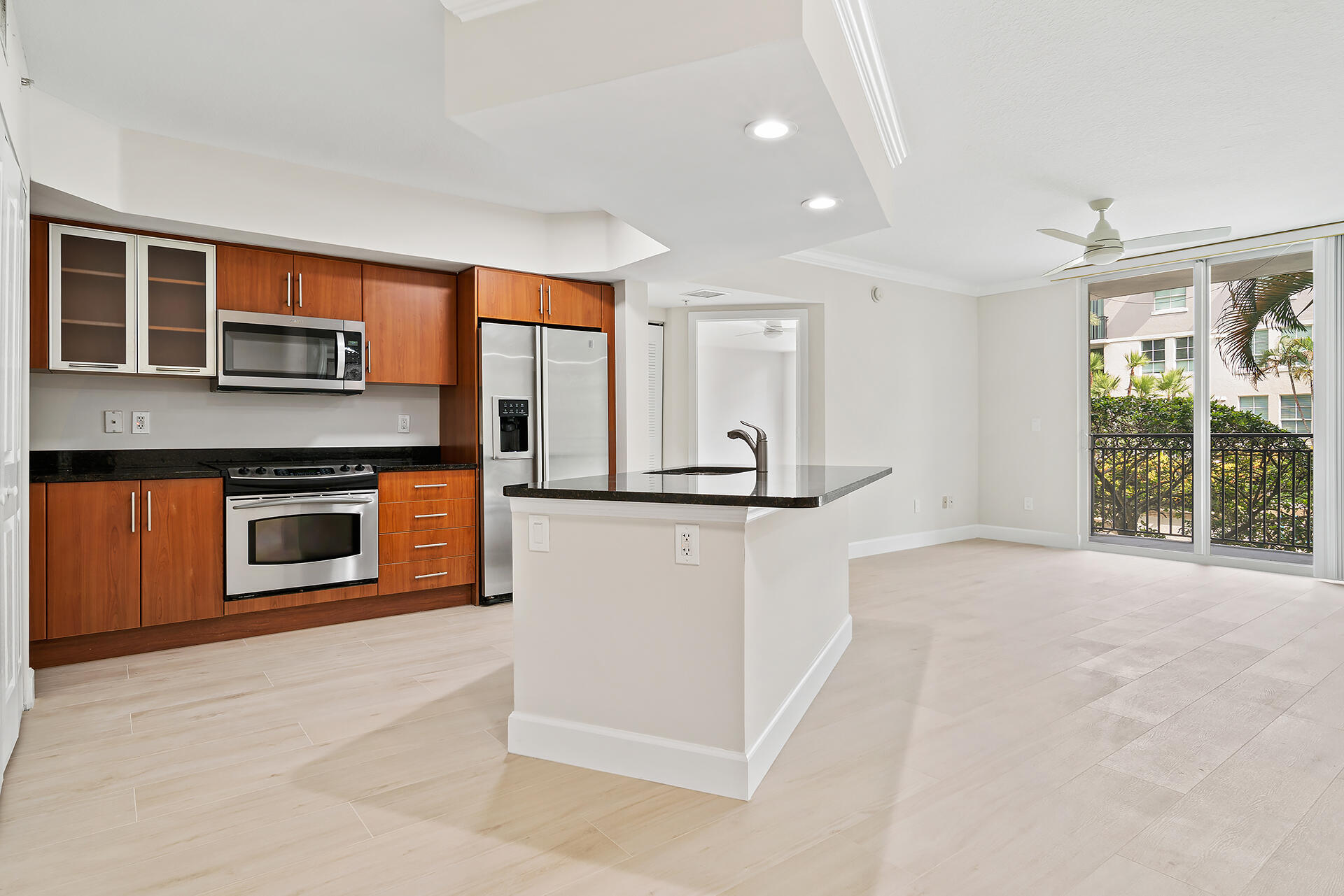 En Venta 600 S Dixie Highway 636, West Palm Beach, FL 33401, West Palm Beach, FL 33401