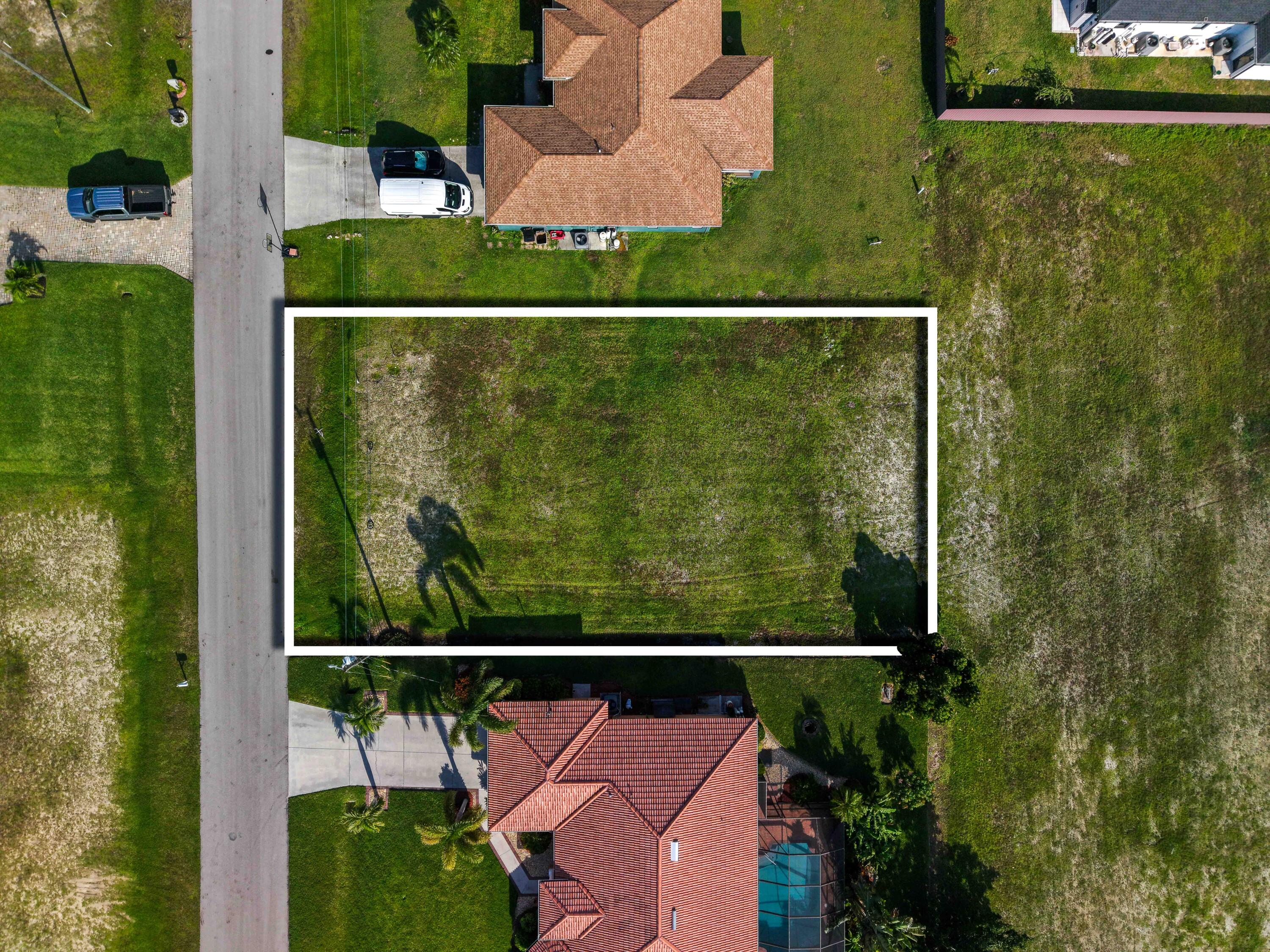 En Venta 2458 NW 22ND Street, Cape Coral, FL 33993, Cape Coral, FL 33993