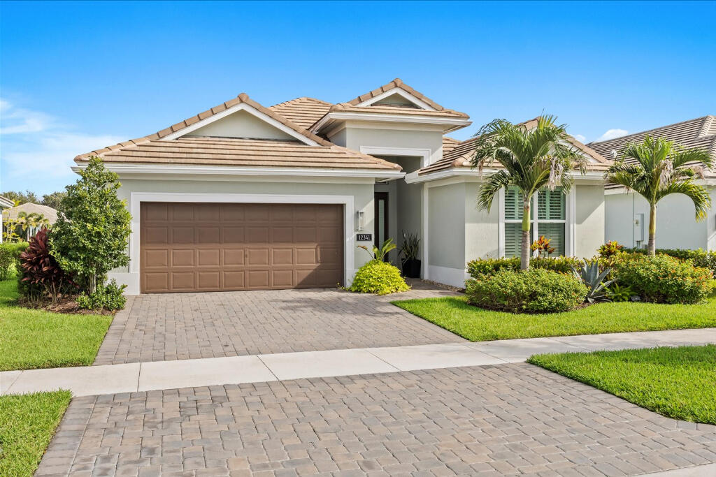 En Venta 12341 SW Sunset Lk Lane, Port St. Lucie, FL 34987, Port St. Lucie, FL 34987
