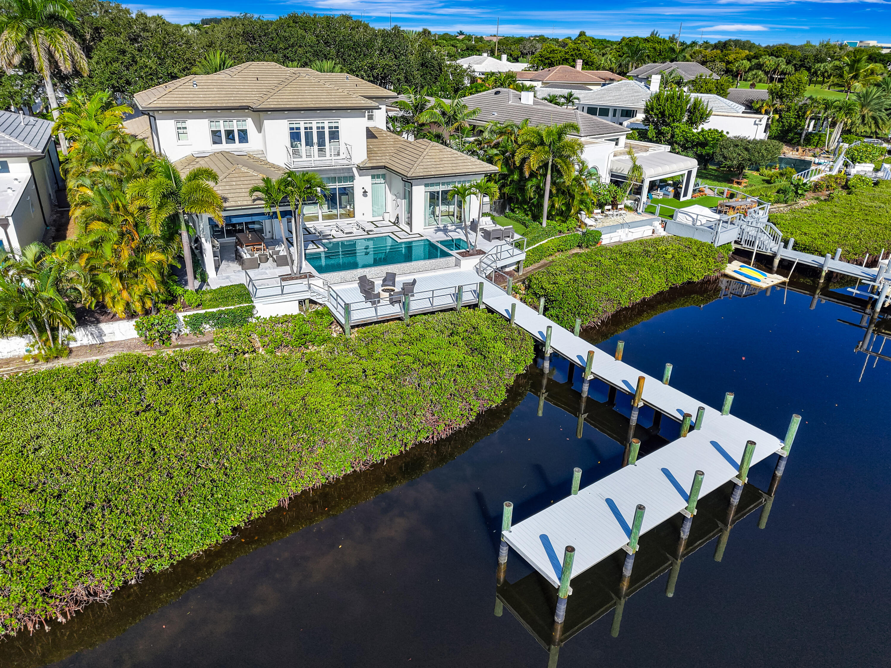 En Venta 130 Waters Edge Drive, Jupiter, FL 33477, Jupiter, FL 33477