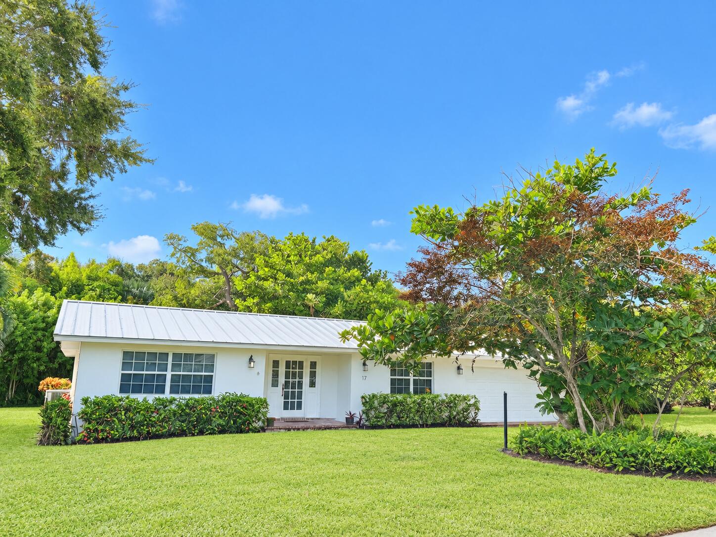 En Renta 17 Via Lucindia S, Sewalls Point, FL 34996, Sewalls Point, FL 34996