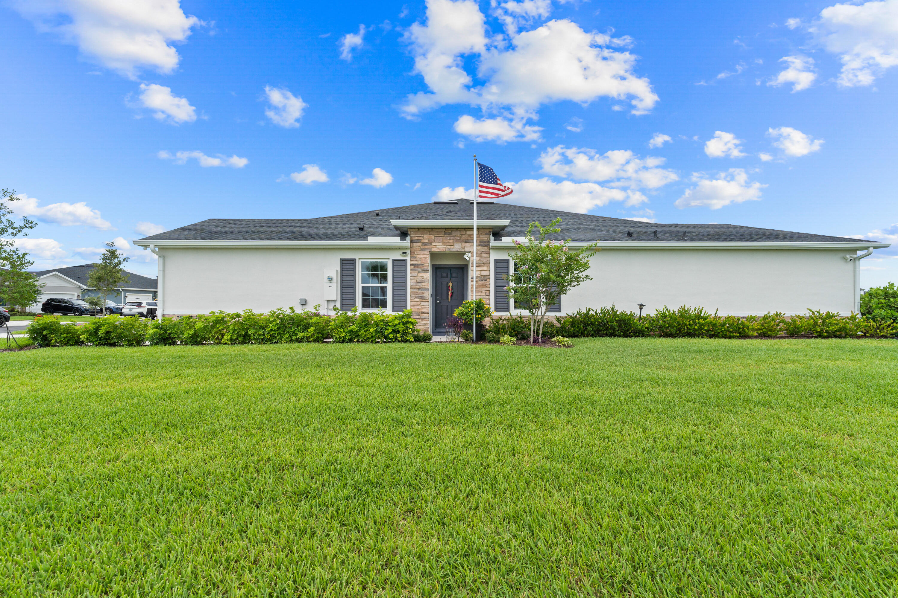 Corner lot - large space between homes