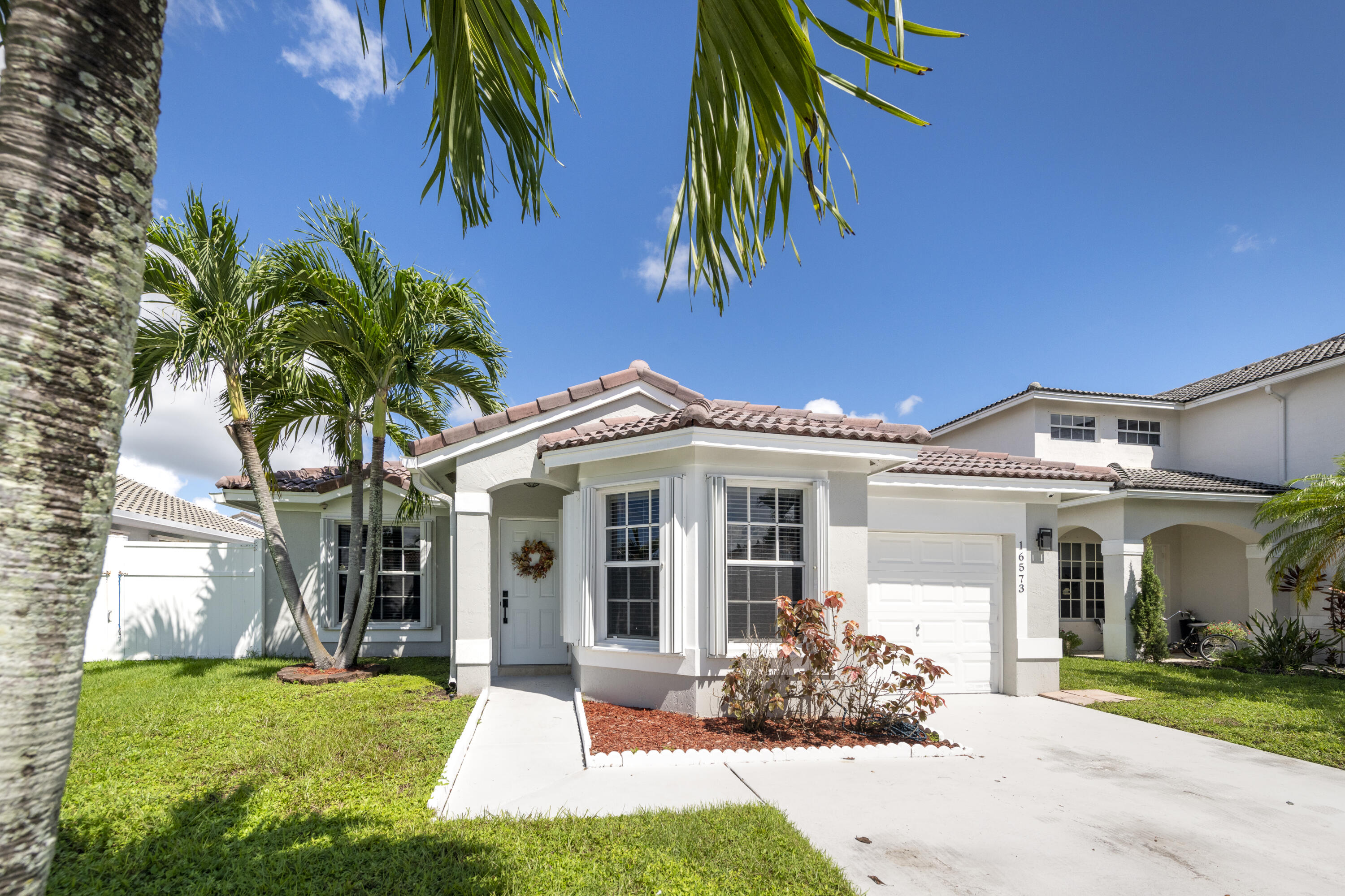 En Venta 16573 NW 23RD Street, Pembroke Pines, FL 33028, Pembroke Pines, FL 33028