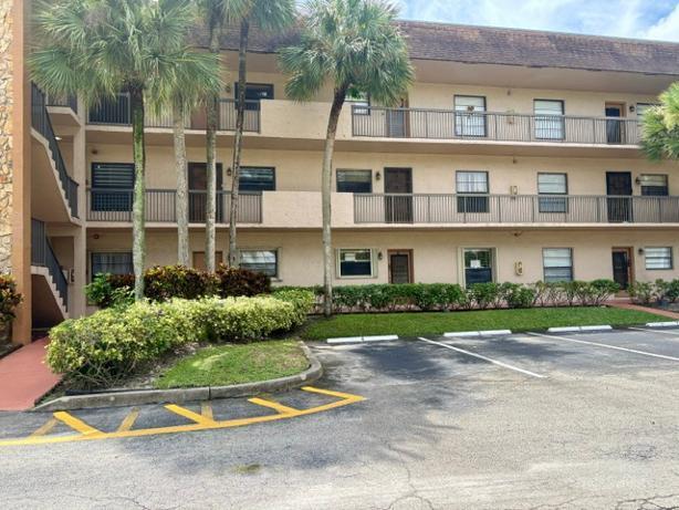 En Venta 6095 N SABAL PALM Boulevard 308, Tamarac, FL 33319, Tamarac, FL 33319