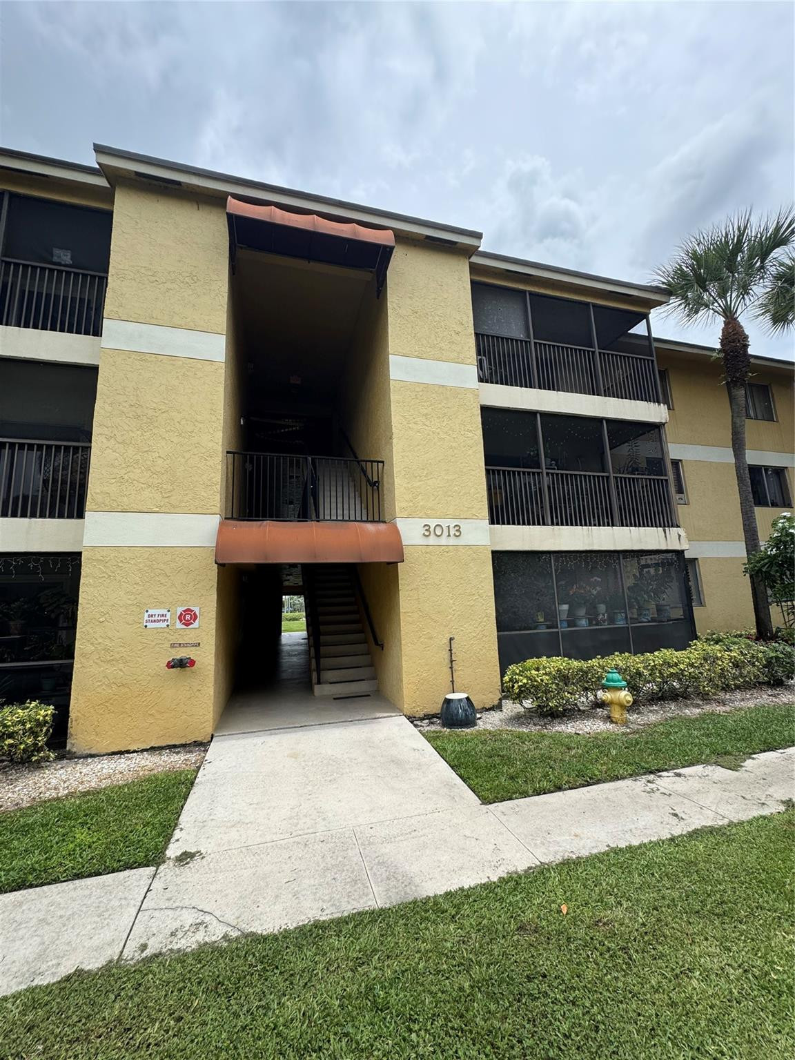 En Venta 3013 N Oakland Forest Drive 106, Oakland Park, FL 33309, Oakland Park, FL 33309