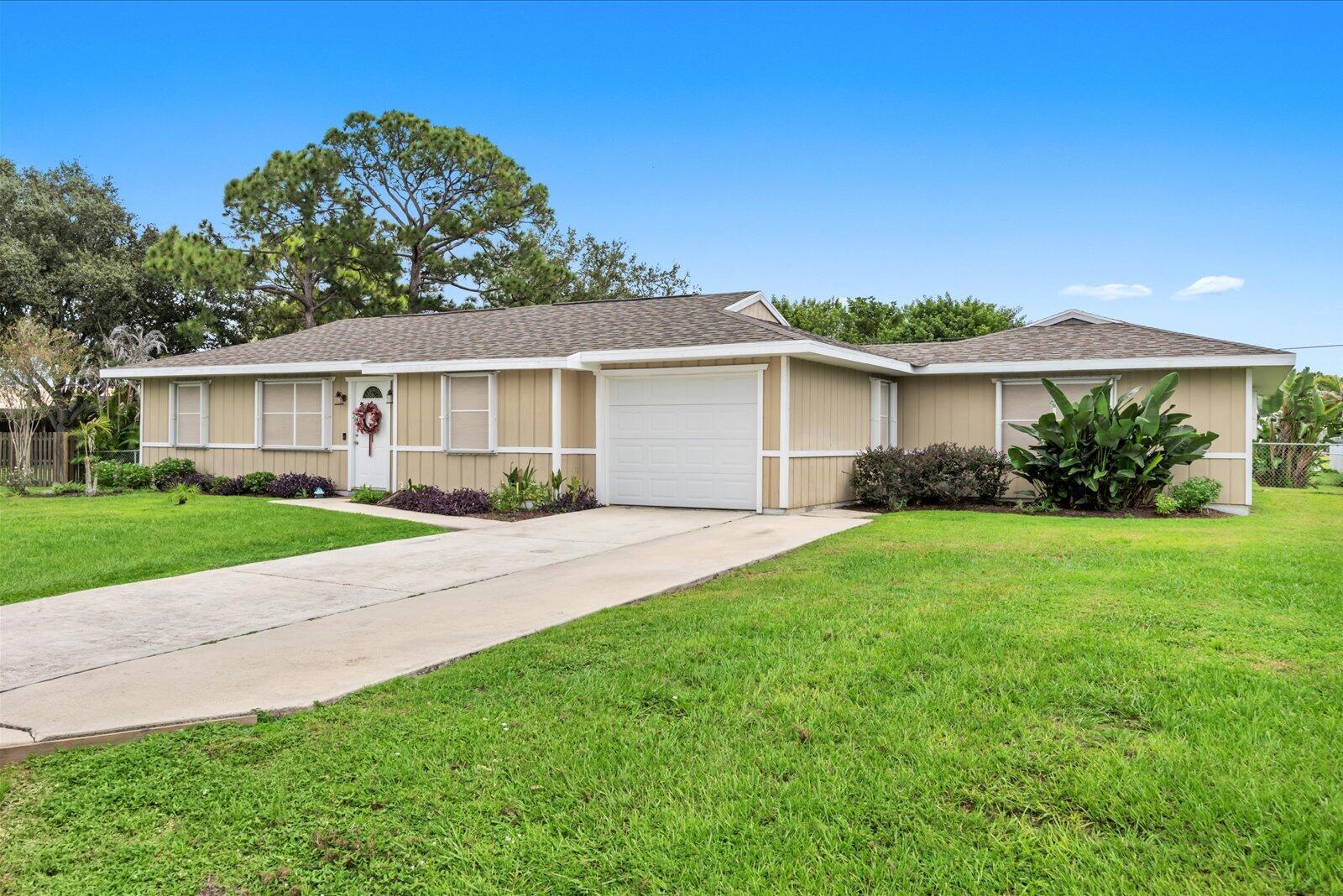 En Venta 2417 SW RONEY Road, Port St. Lucie, FL 34953, Port St. Lucie, FL 34953